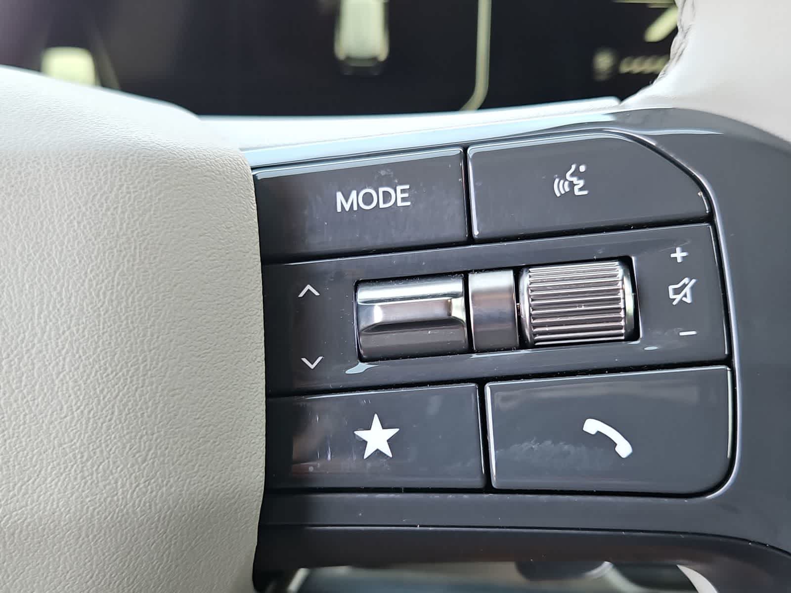 Thumbnail: 2024 Kia EV9 - 24