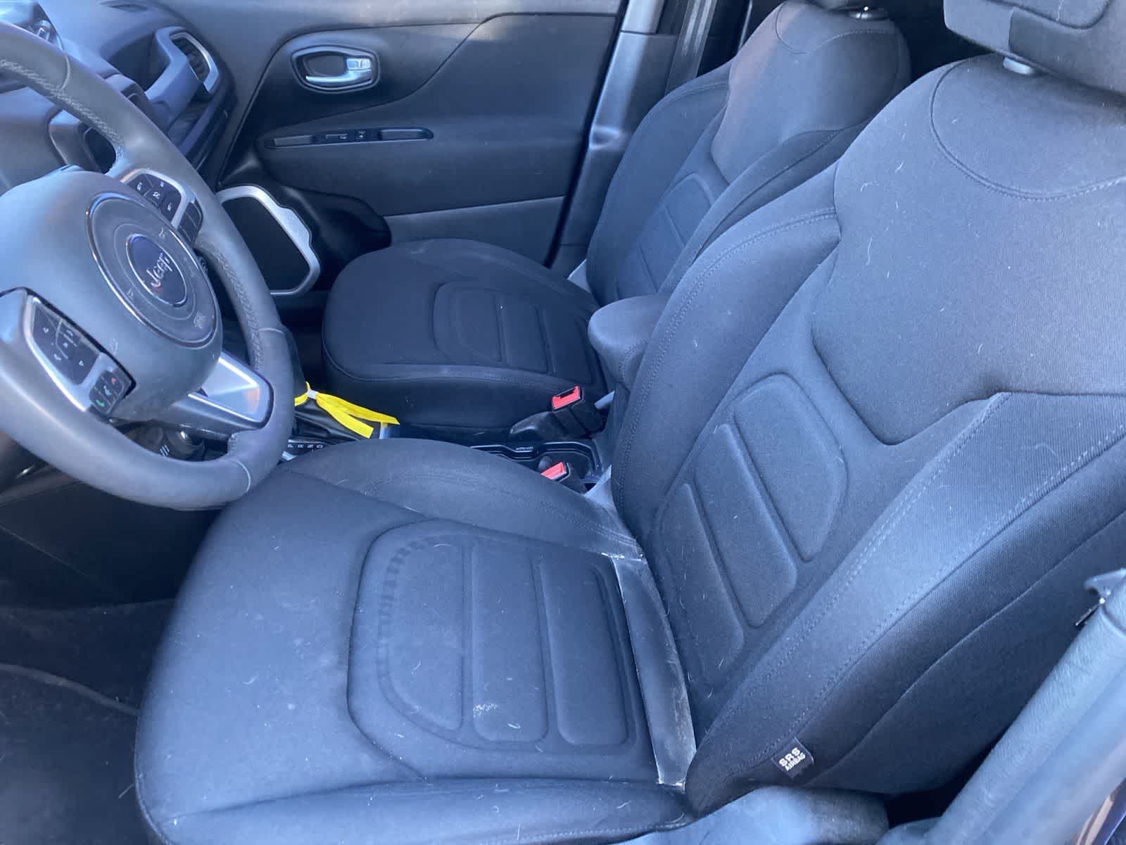 Thumbnail: 2019 Jeep Renegade - 15