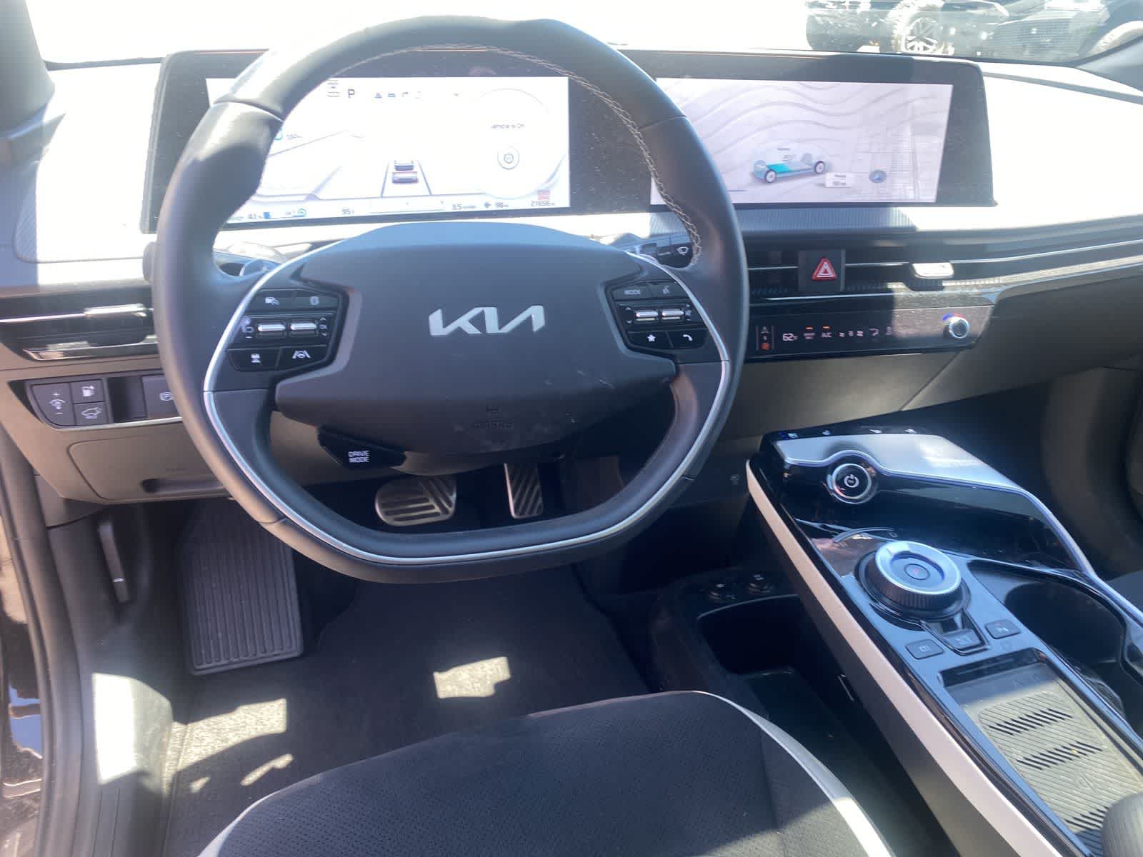 Thumbnail: 2023 Kia EV6 - 10