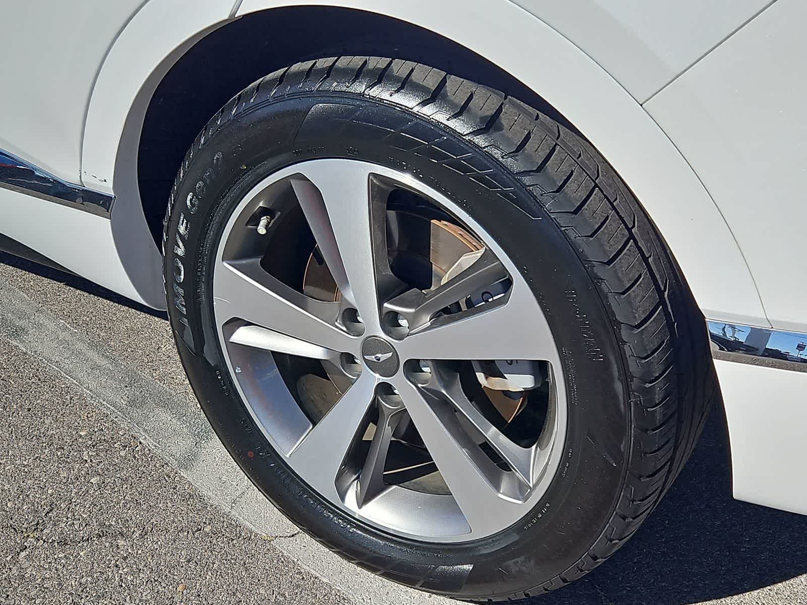 Thumbnail: 2023 Genesis GV80 - 14