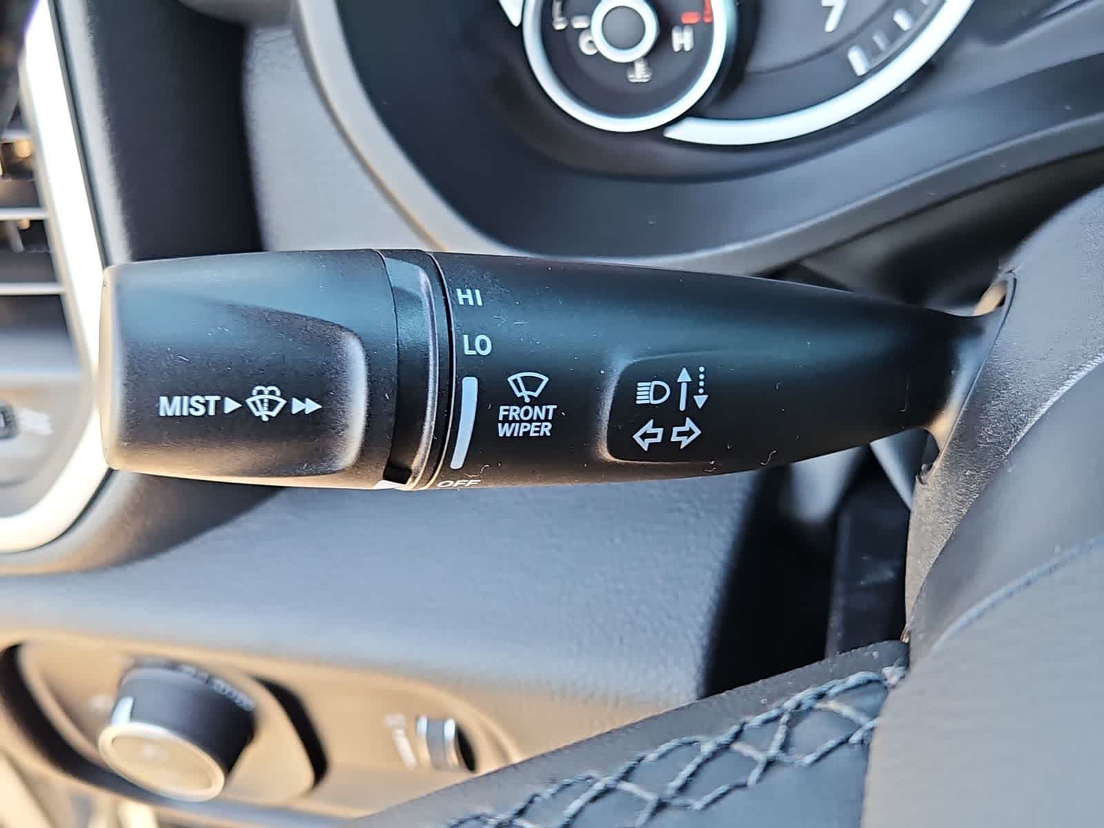 Thumbnail: 2026 RAM 1500 - 25