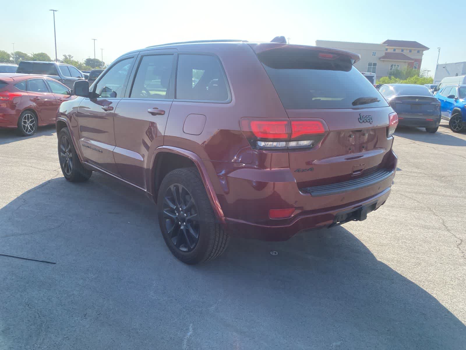 Thumbnail: 2022 Jeep Grand Cherokee - 8