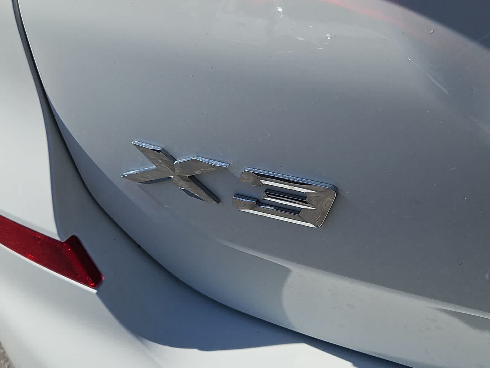 Thumbnail: 2021 BMW X3 - 13