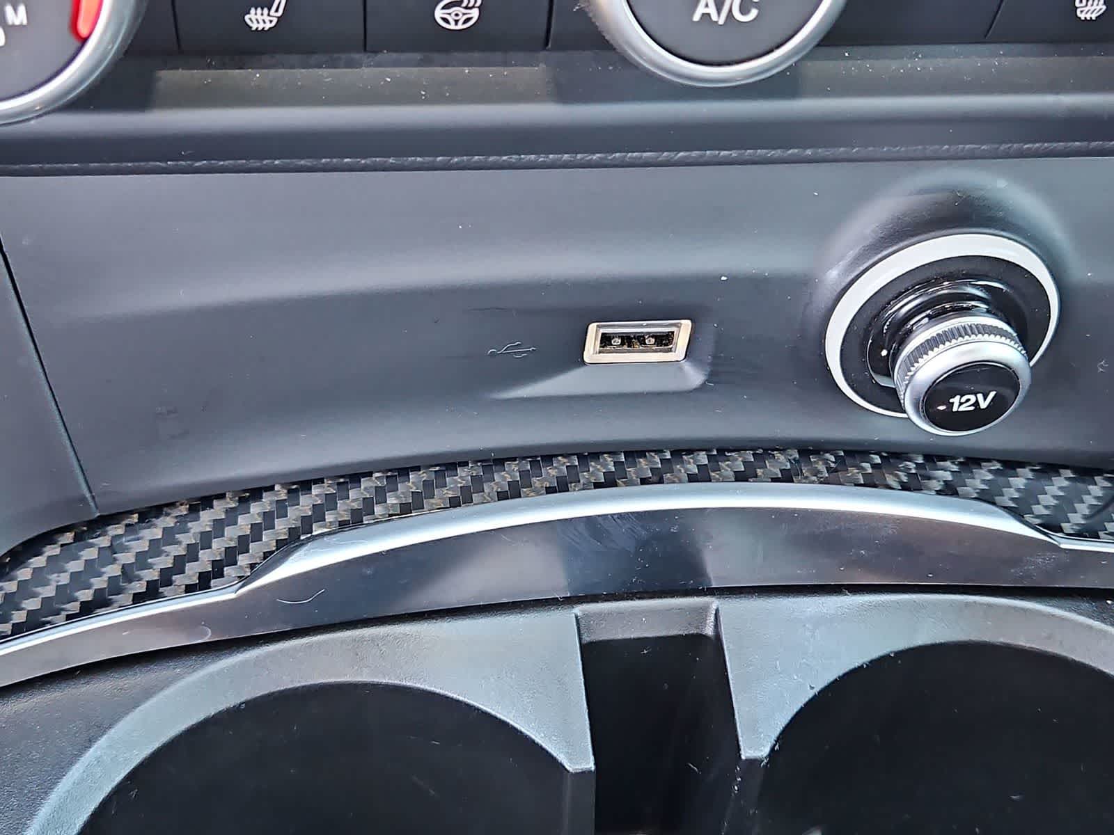 Thumbnail: 2023 Alfa Romeo Stelvio - 32