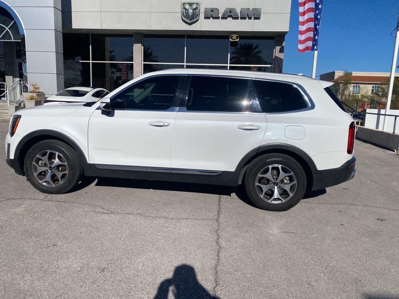 Thumbnail: 2020 Kia Telluride - 9