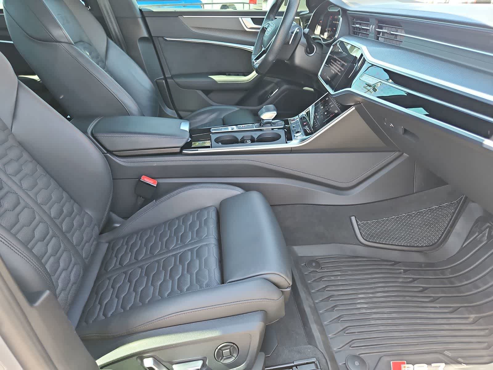 Thumbnail: 2024 Audi RS 7 - 24