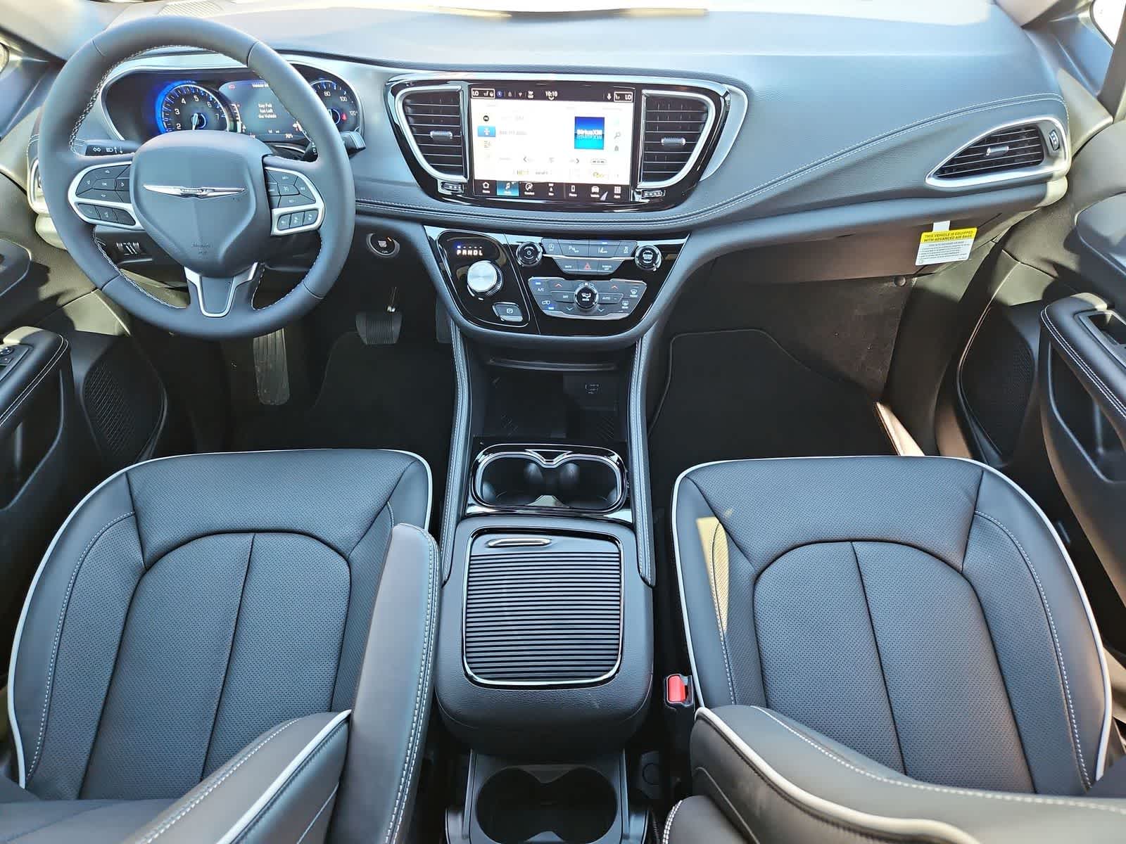 Thumbnail: 2026 Chrysler Pacifica - 22