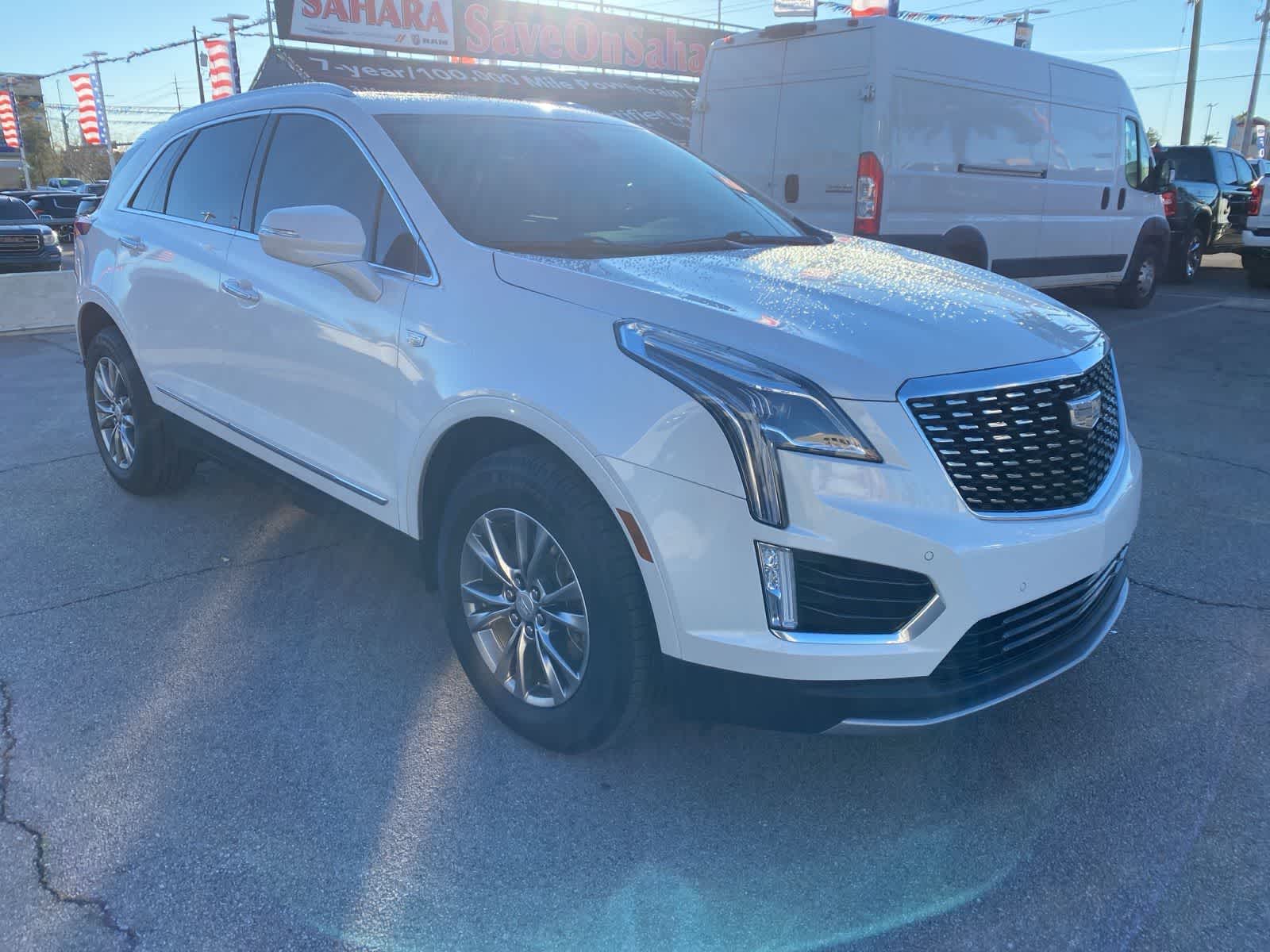 Thumbnail: 2023 Cadillac XT5 - 3