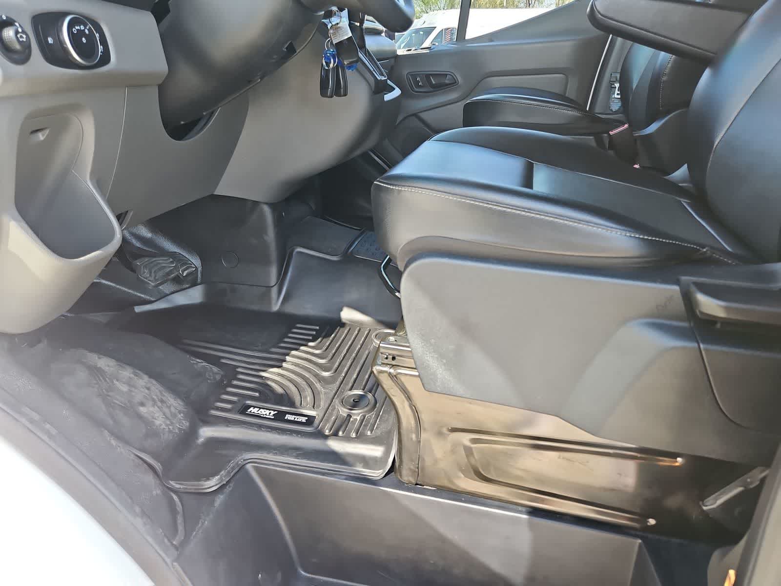 Thumbnail: 2020 Ford Transit Series - 17