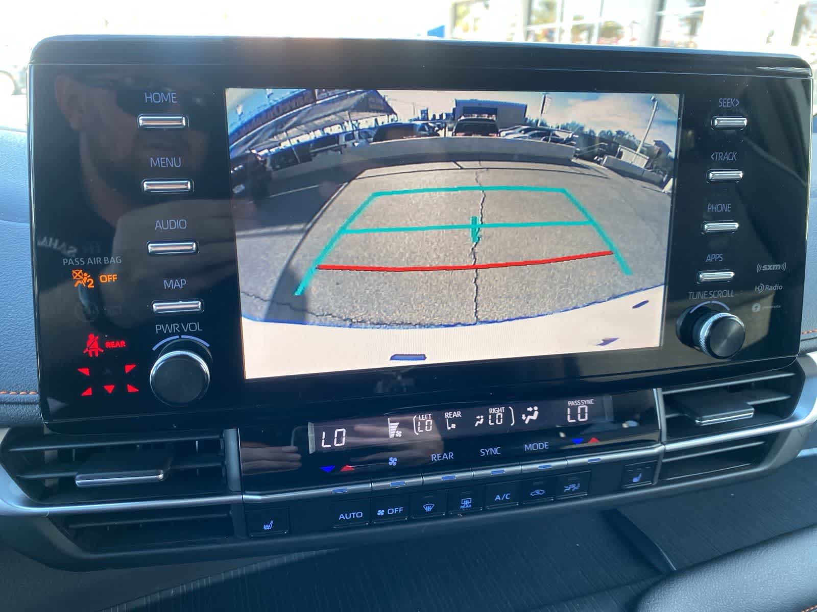 Thumbnail: 2021 Toyota Sienna - 16