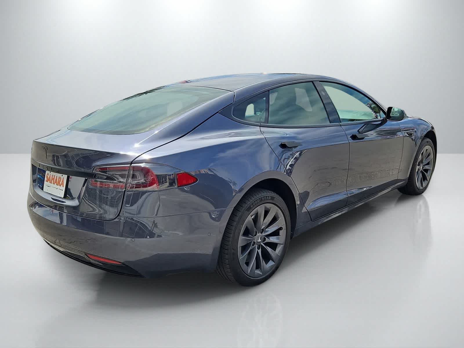 Thumbnail: 2020 Tesla Model S - 11