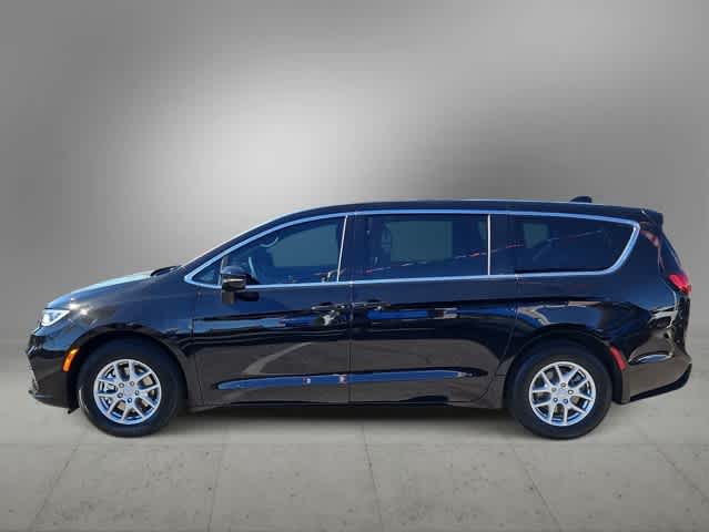 Thumbnail: 2026 Chrysler Pacifica - 5