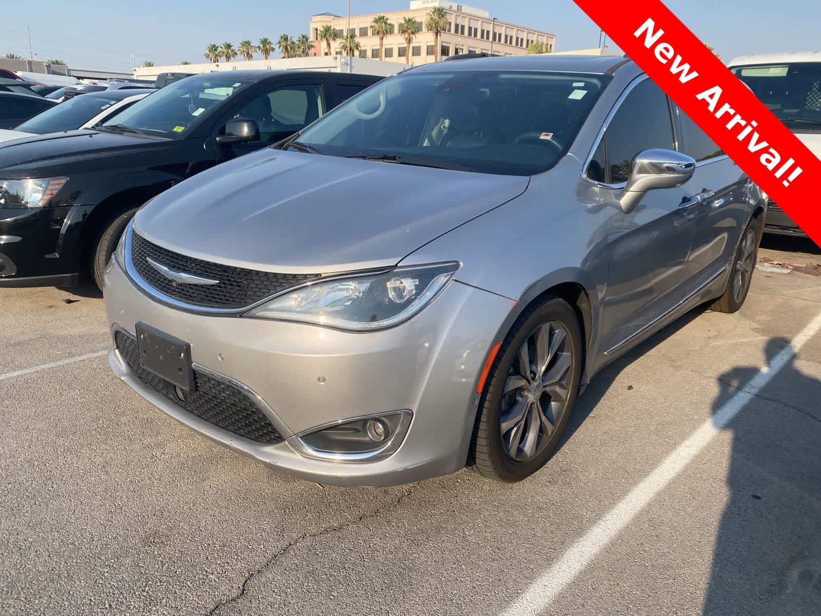 Thumbnail: 2018 Chrysler Pacifica - 1