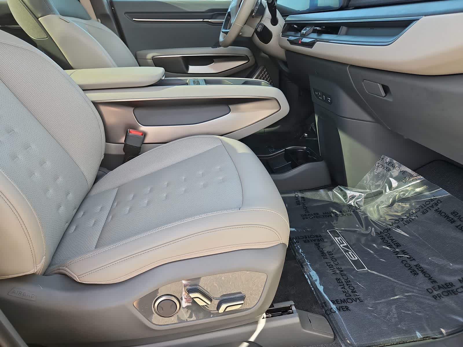 Thumbnail: 2024 Kia EV9 - 21