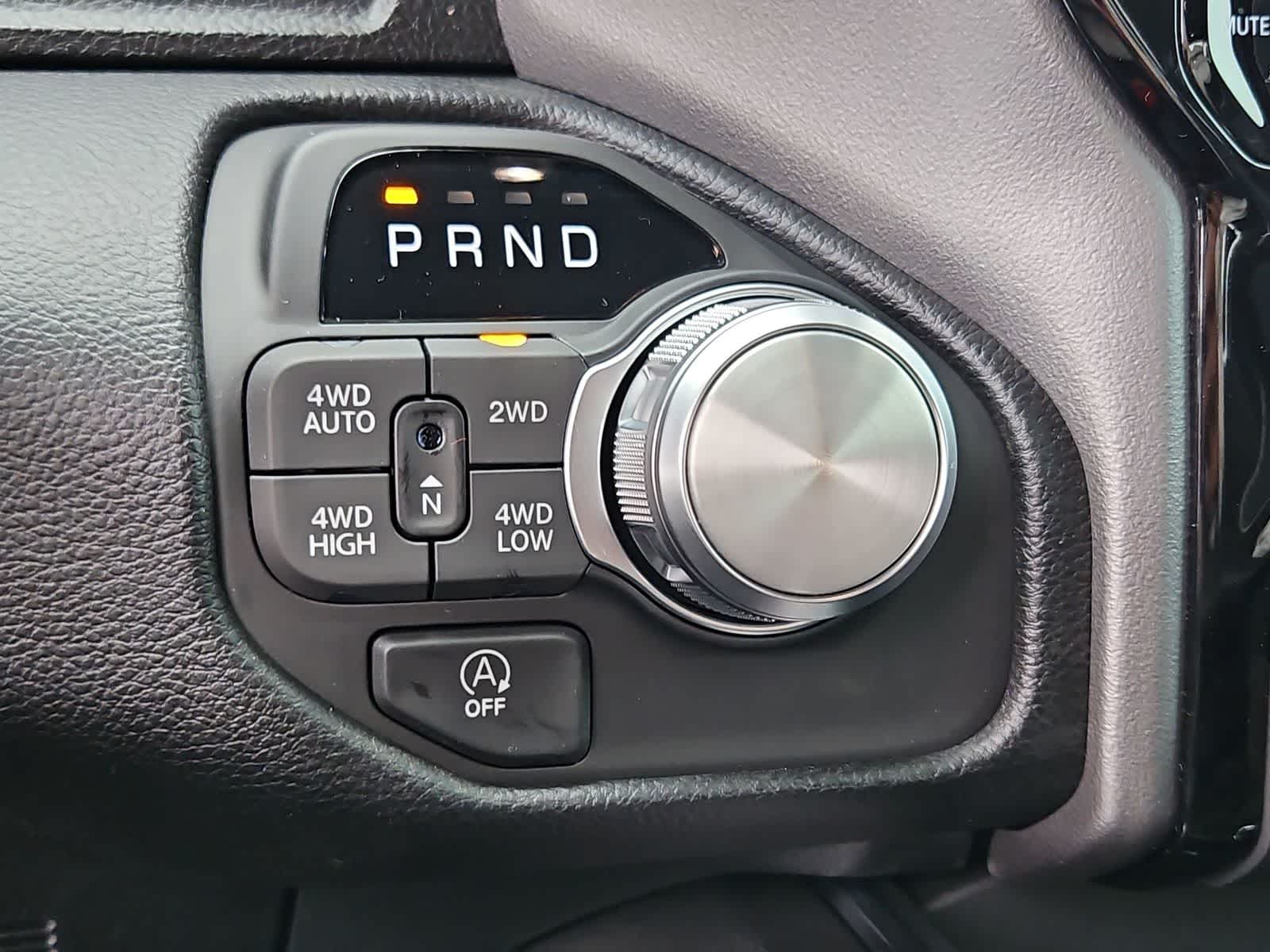 Thumbnail: 2026 RAM 1500 - 32