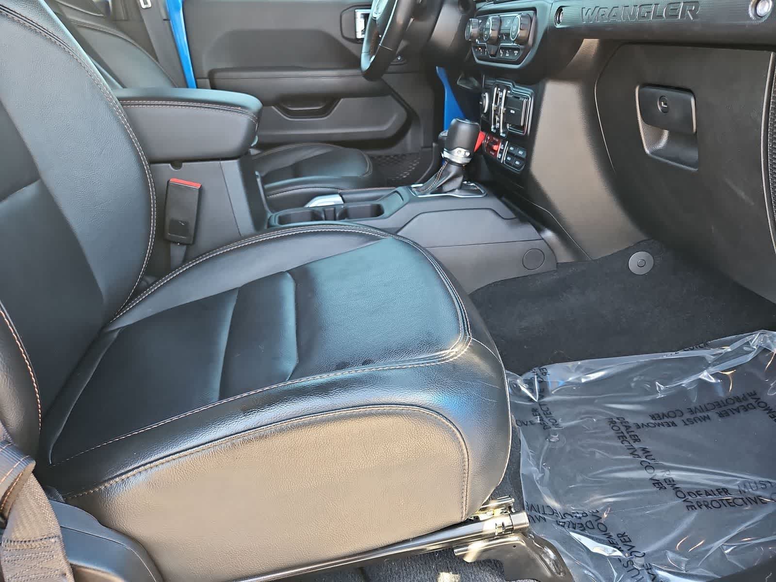 Thumbnail: 2022 Jeep Wrangler - 21