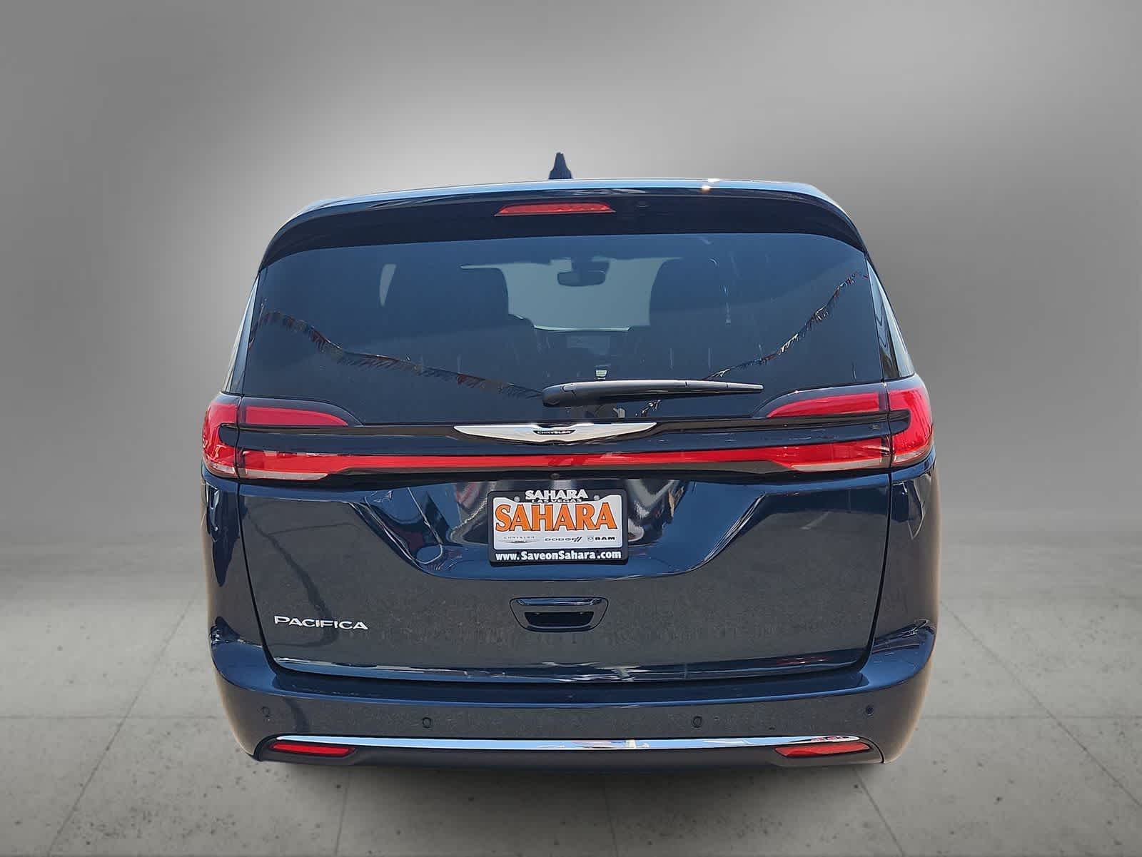 Thumbnail: 2025 Chrysler Pacifica - 7