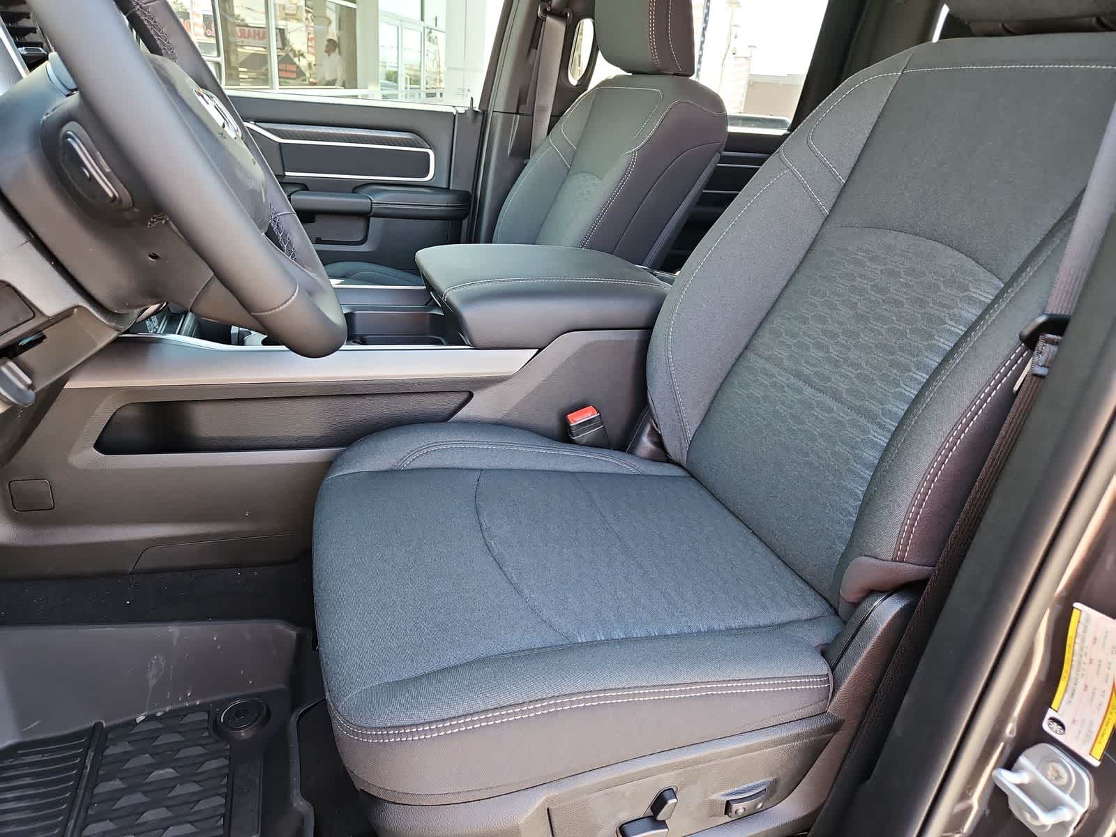 2025 RAM 3500 Big Horn 15