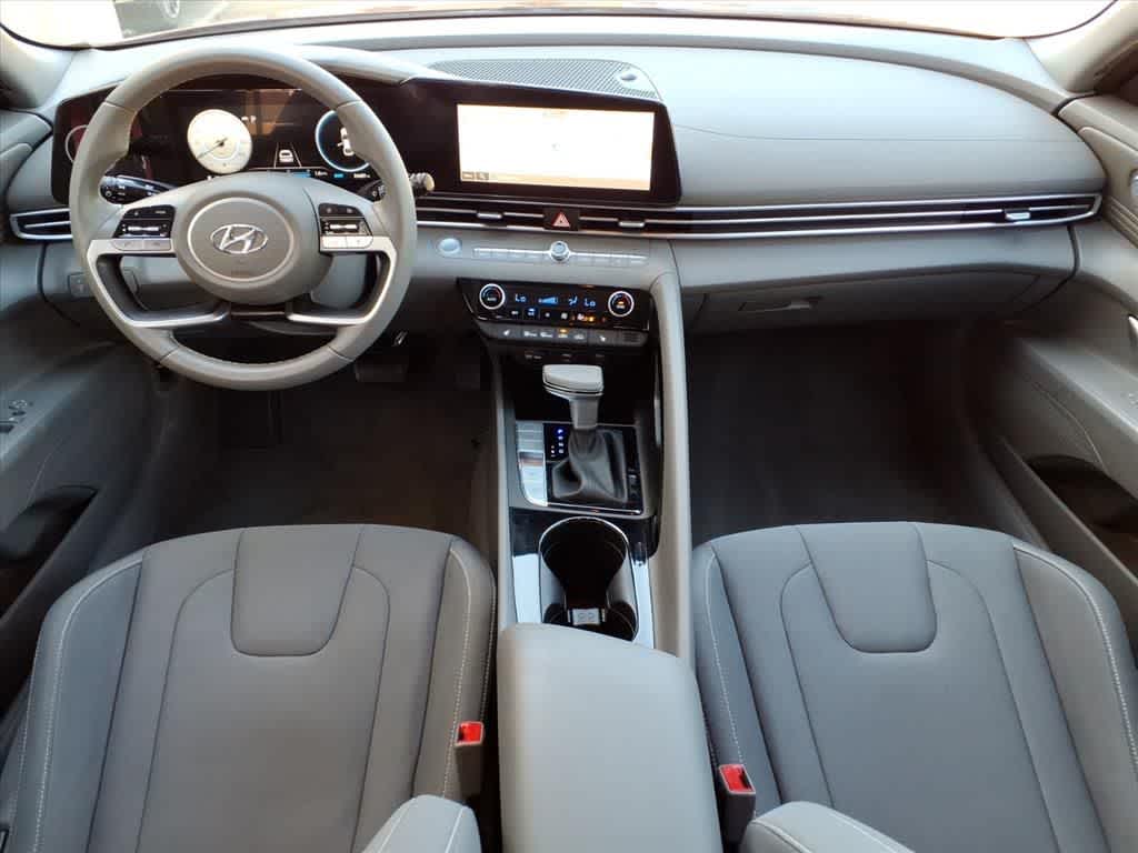 Thumbnail: 2023 Hyundai Elantra - 10