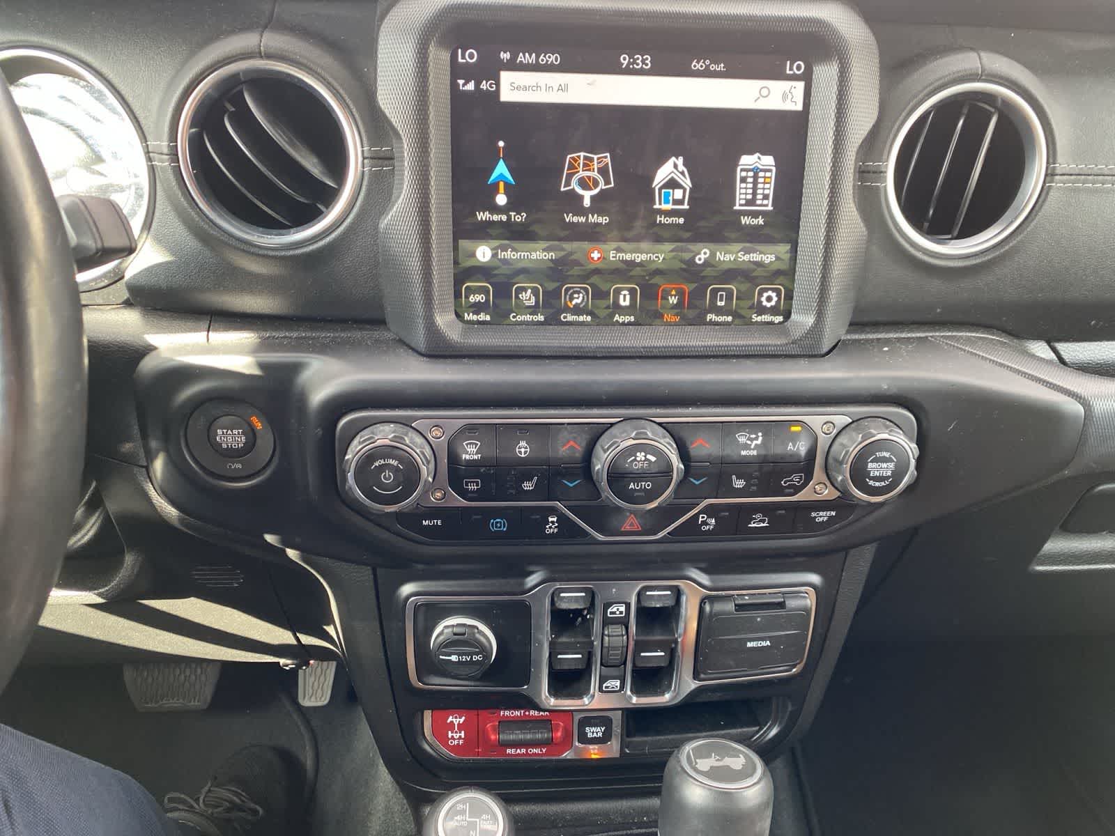 Thumbnail: 2022 Jeep Wrangler - 14