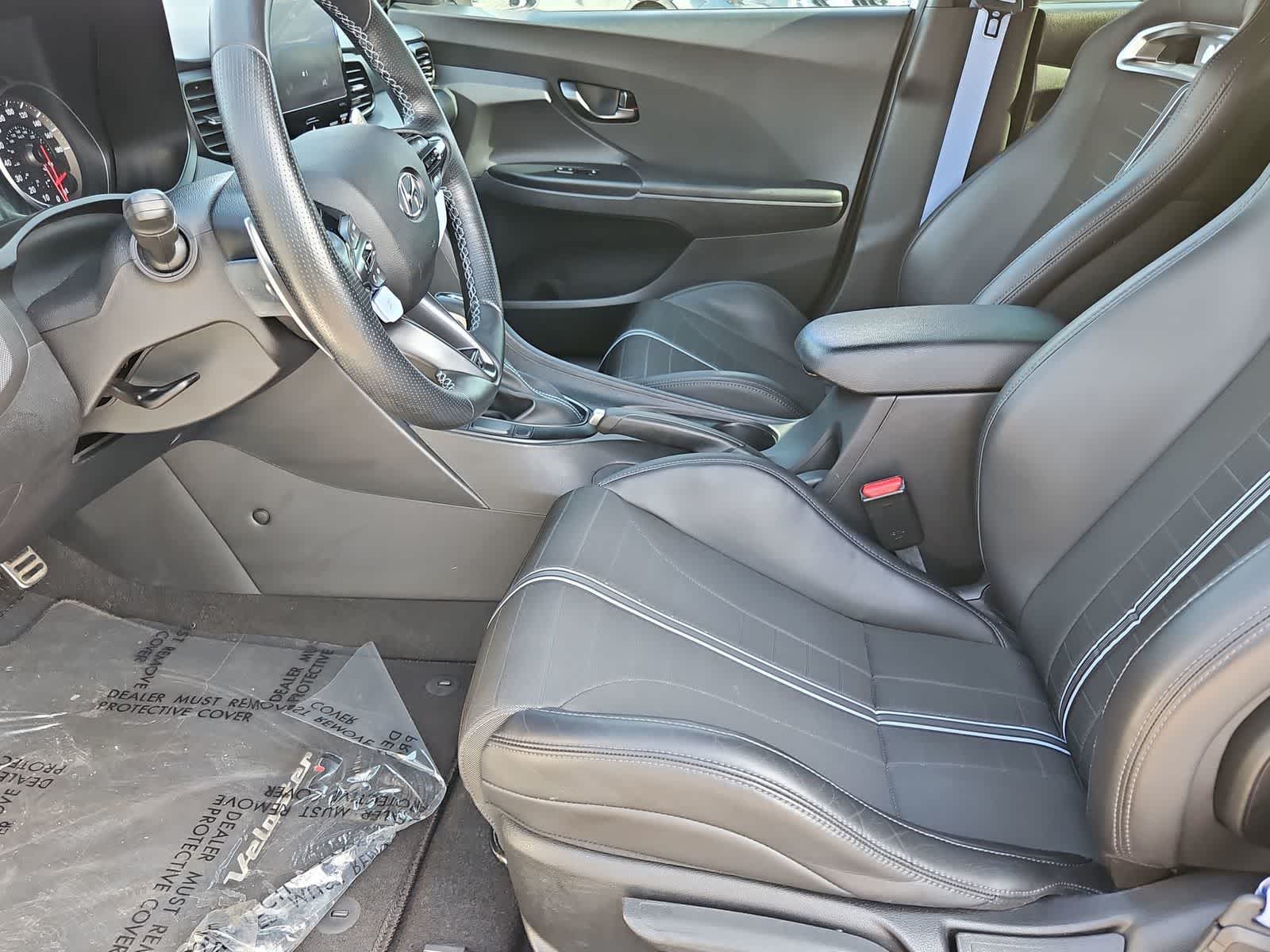 Thumbnail: 2022 Hyundai Veloster - 16