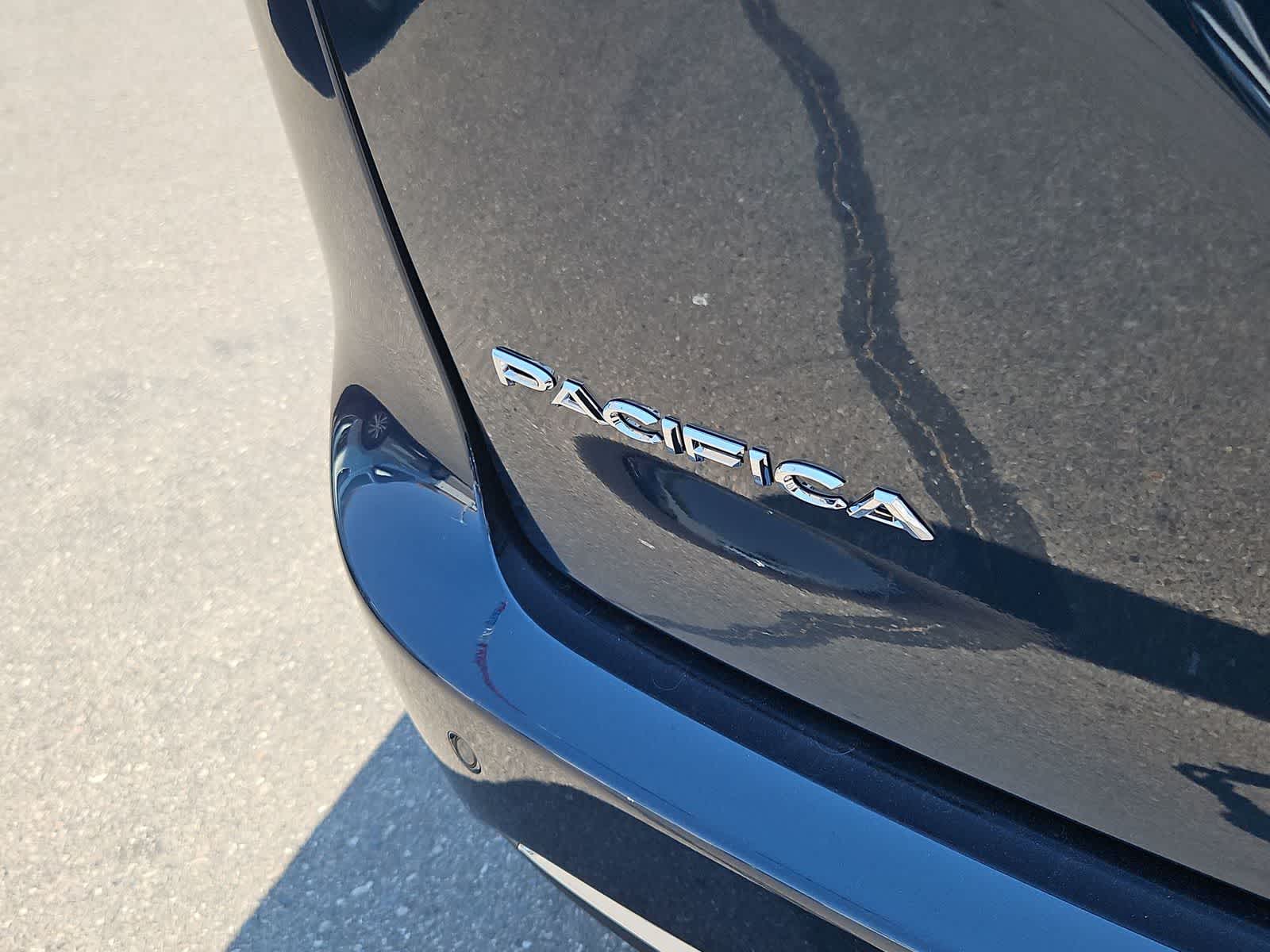 Thumbnail: 2025 Chrysler Pacifica - 12