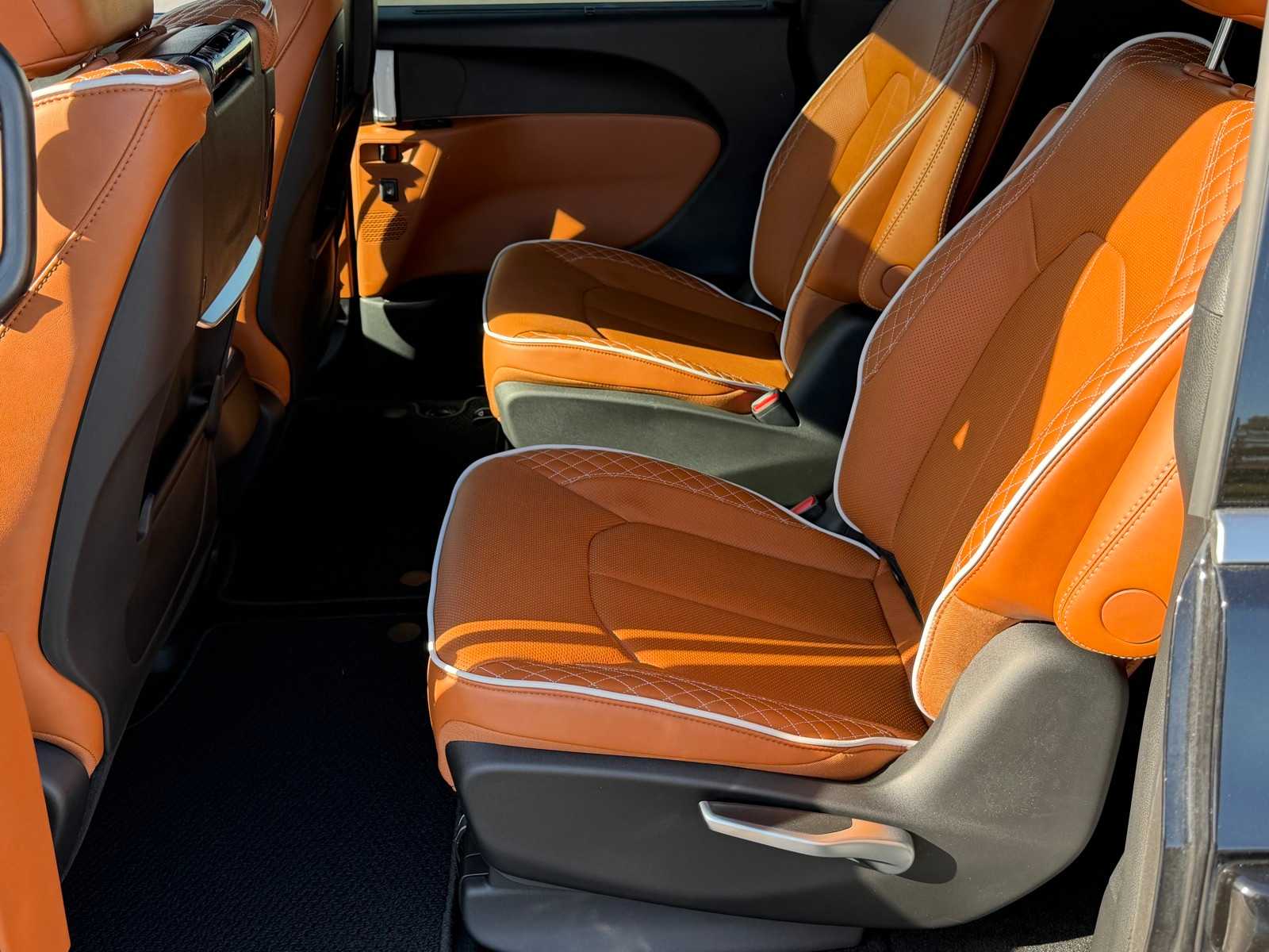 Thumbnail: 2026 Chrysler Pacifica - 25