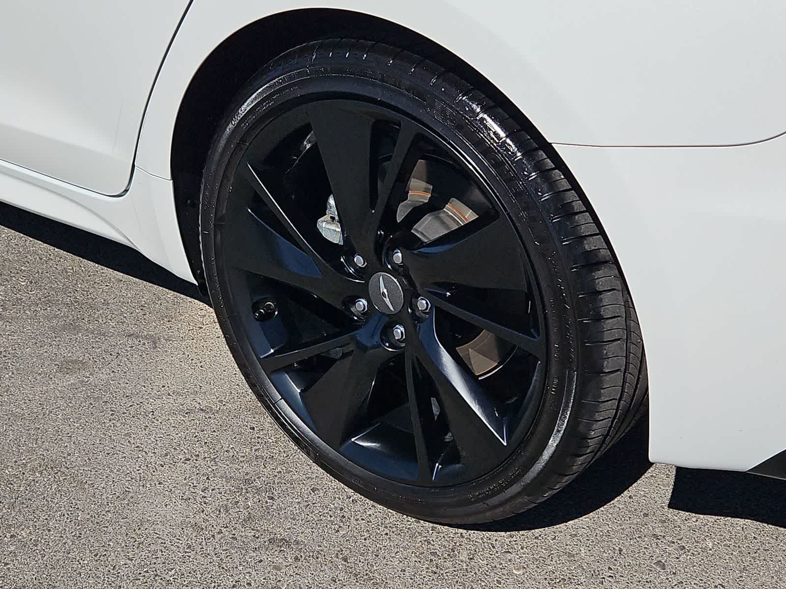 Thumbnail: 2023 Genesis G70 - 14