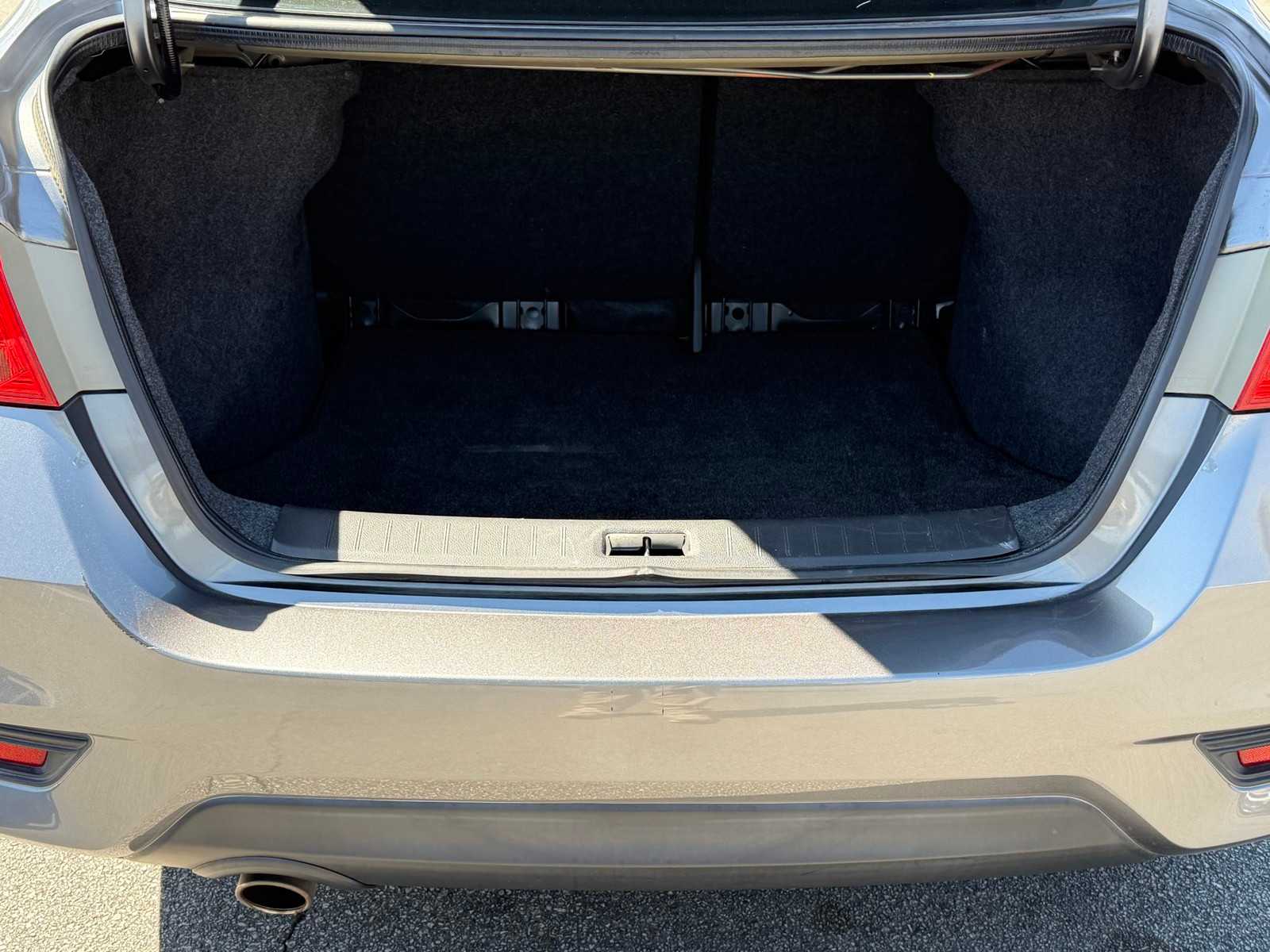 Thumbnail: 2017 Nissan Sentra - 32
