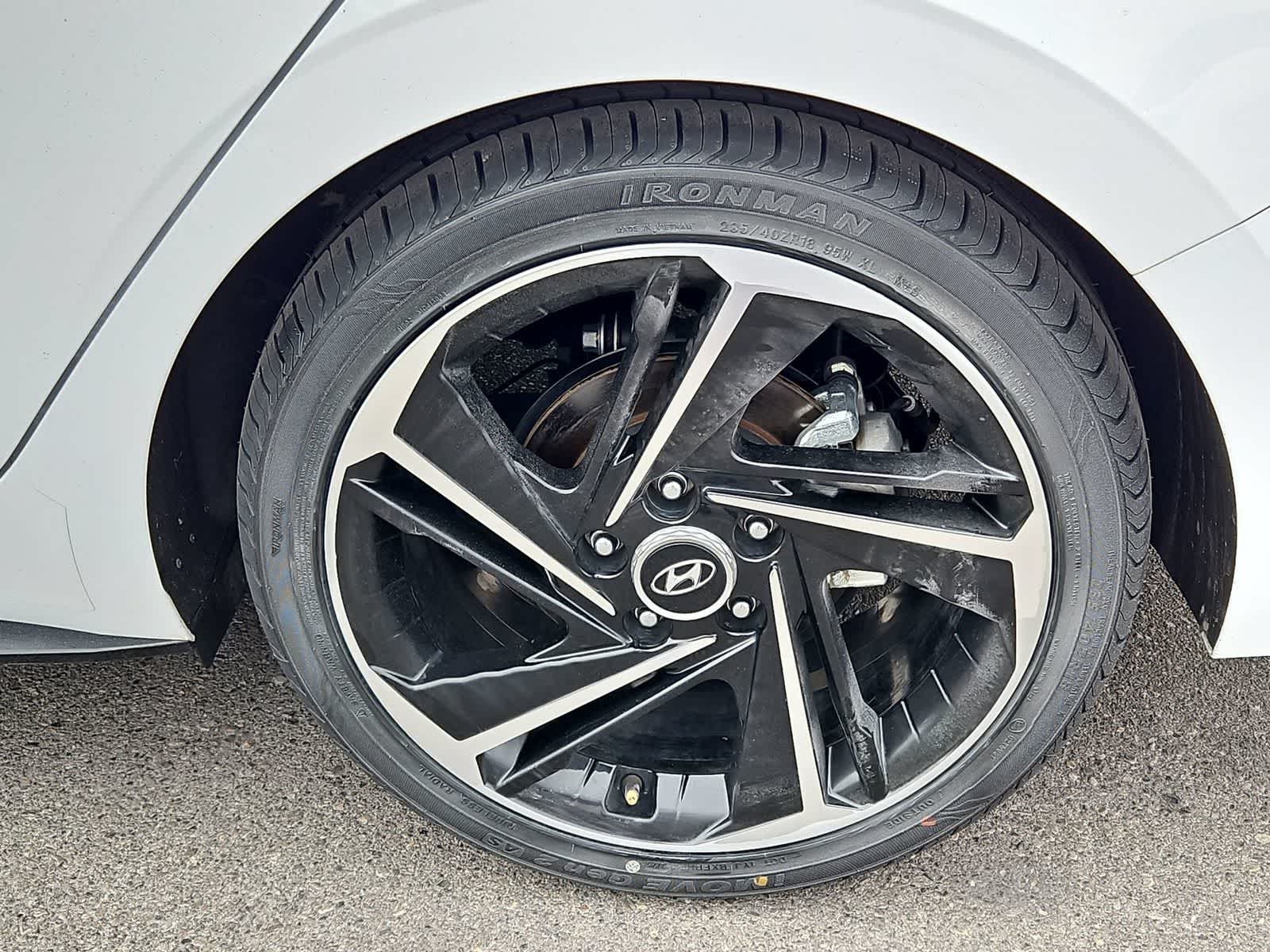 Thumbnail: 2021 Hyundai Elantra - 14