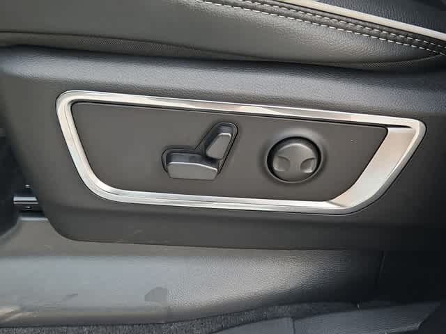 Thumbnail: 2026 RAM 1500 - 17