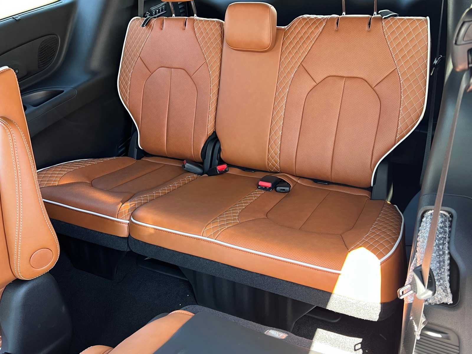 Thumbnail: 2026 Chrysler Pacifica - 28
