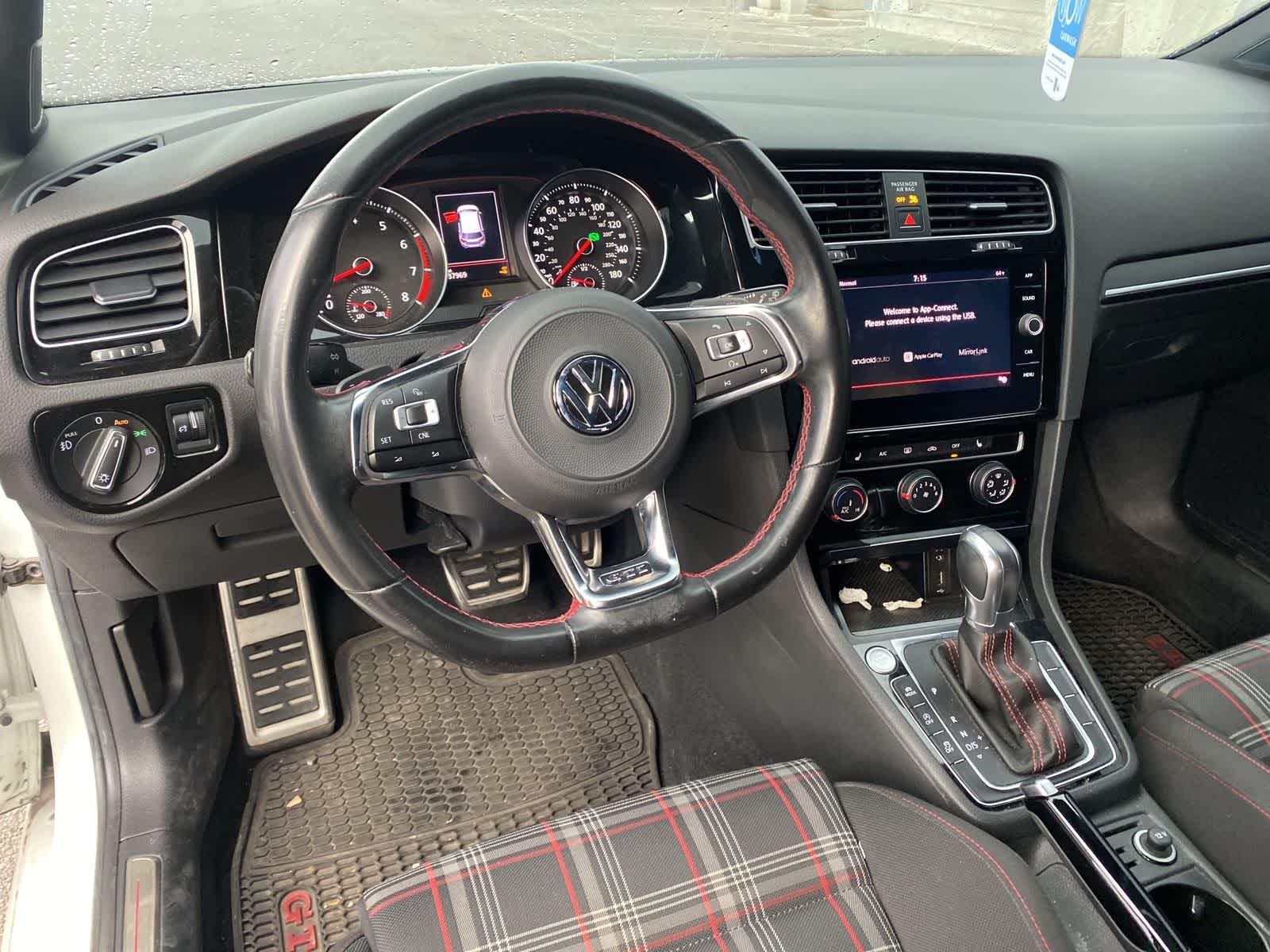 Thumbnail: 2018 Volkswagen Golf - 11