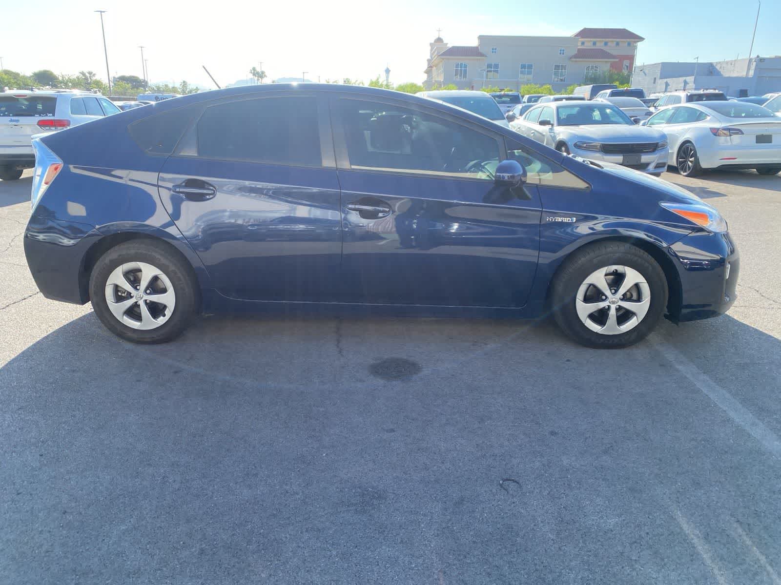 2014 Toyota Prius Three 5