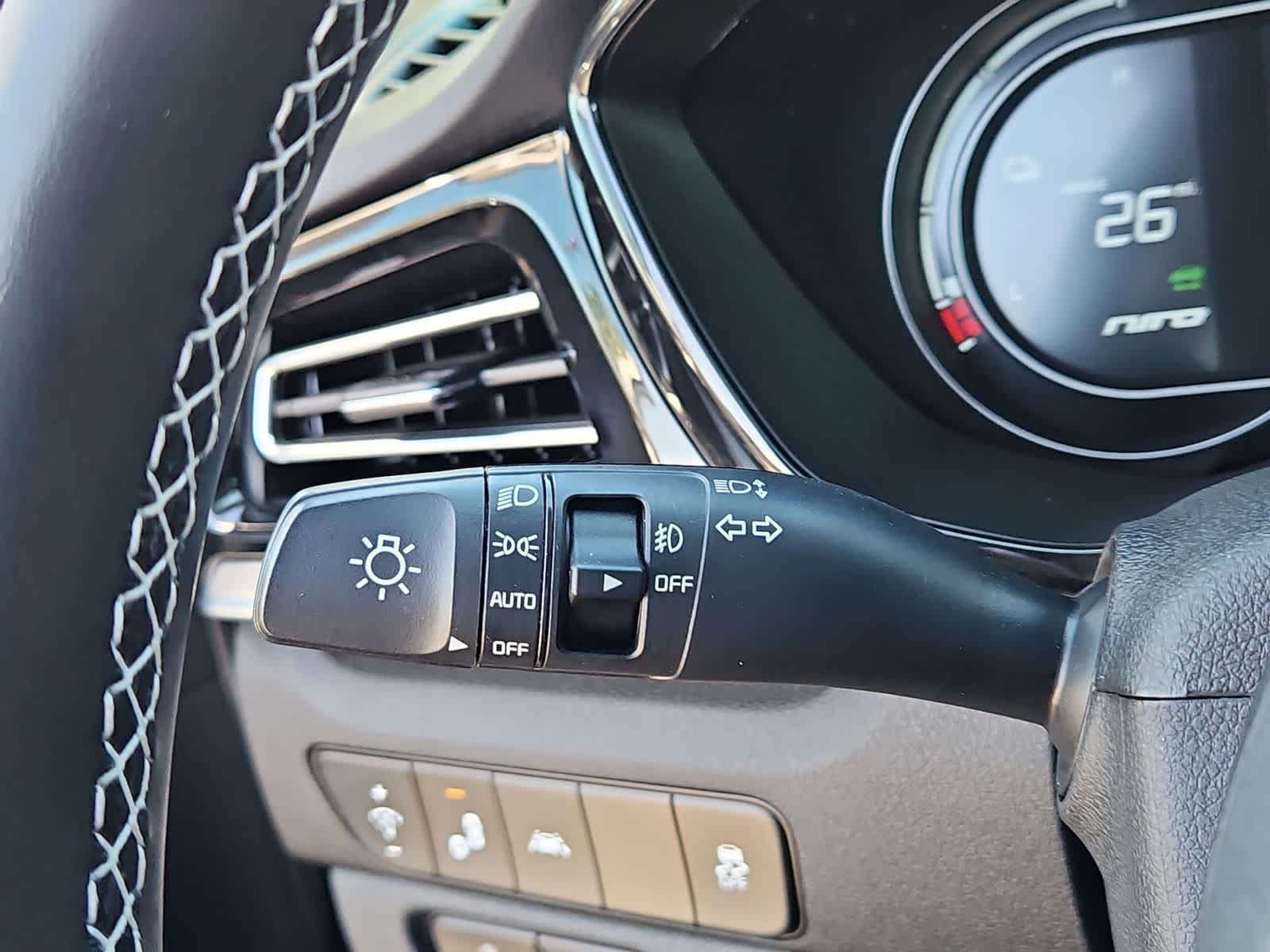 Thumbnail: 2022 Kia Niro - 25
