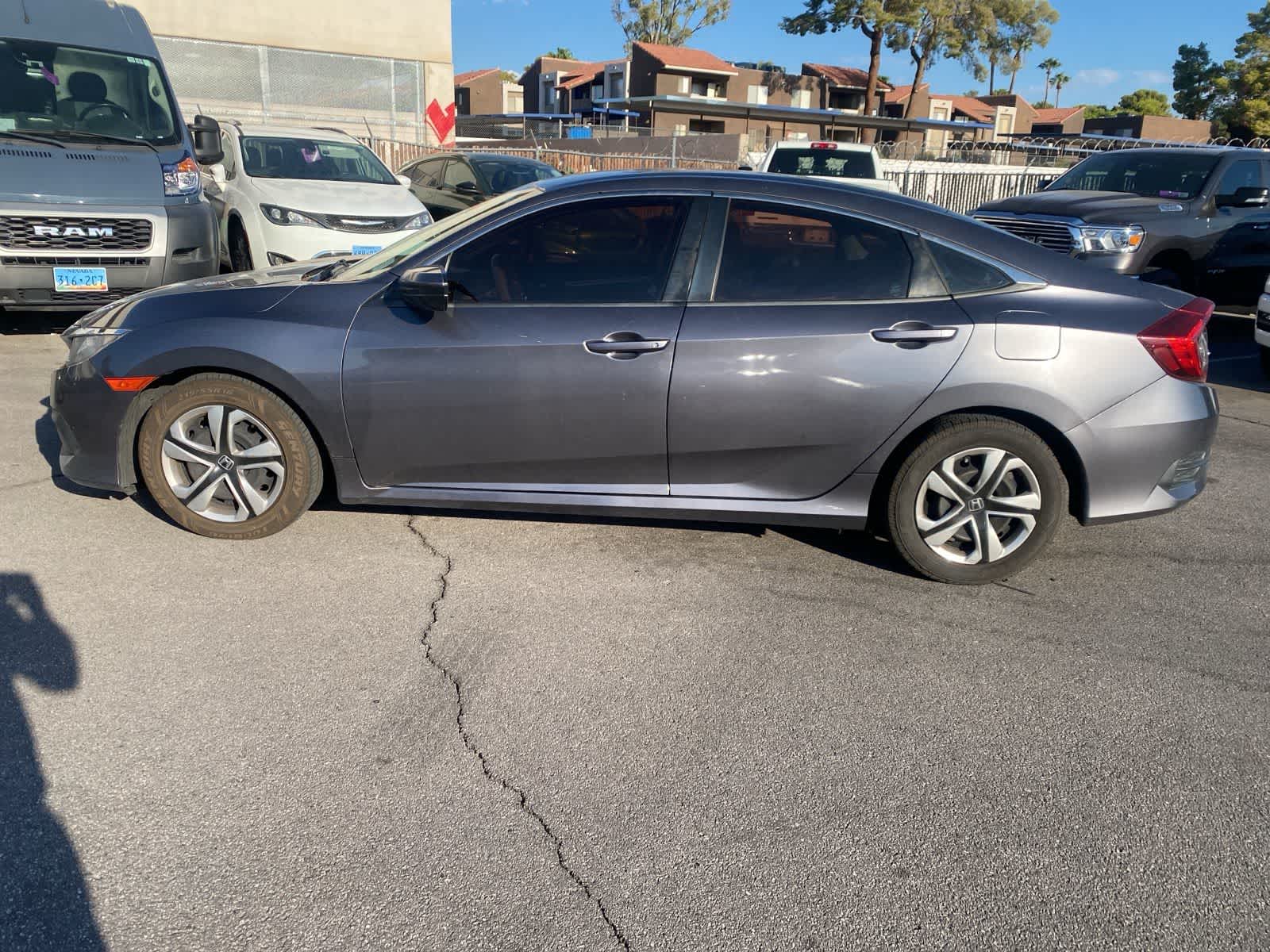 Thumbnail: 2017 Honda Civic - 9