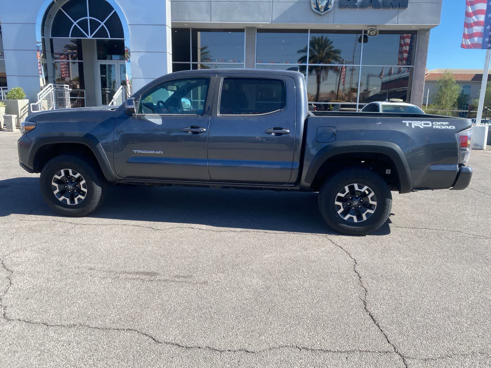 Thumbnail: 2023 Toyota Tacoma - 10