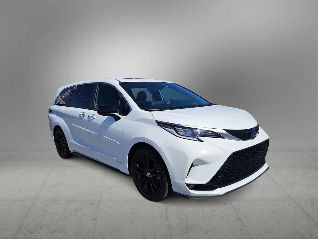 Used 2021 Toyota Sienna XSE Van
