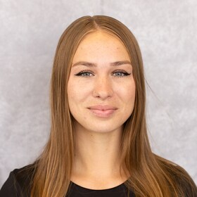 Staff member Jennifer Bolton   from ID_07bbbc83ebb8