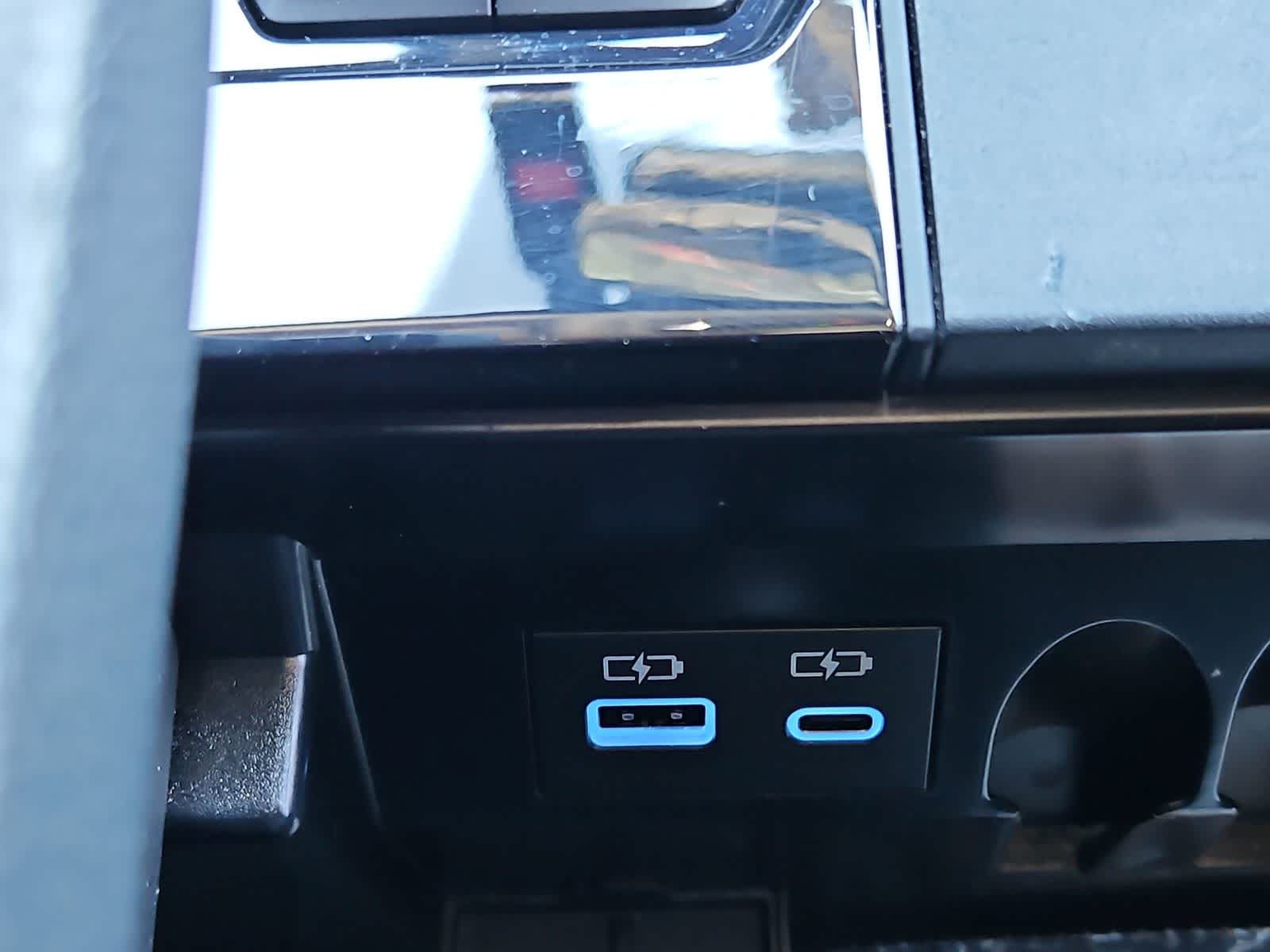 Thumbnail: 2022 Toyota Tundra - 30