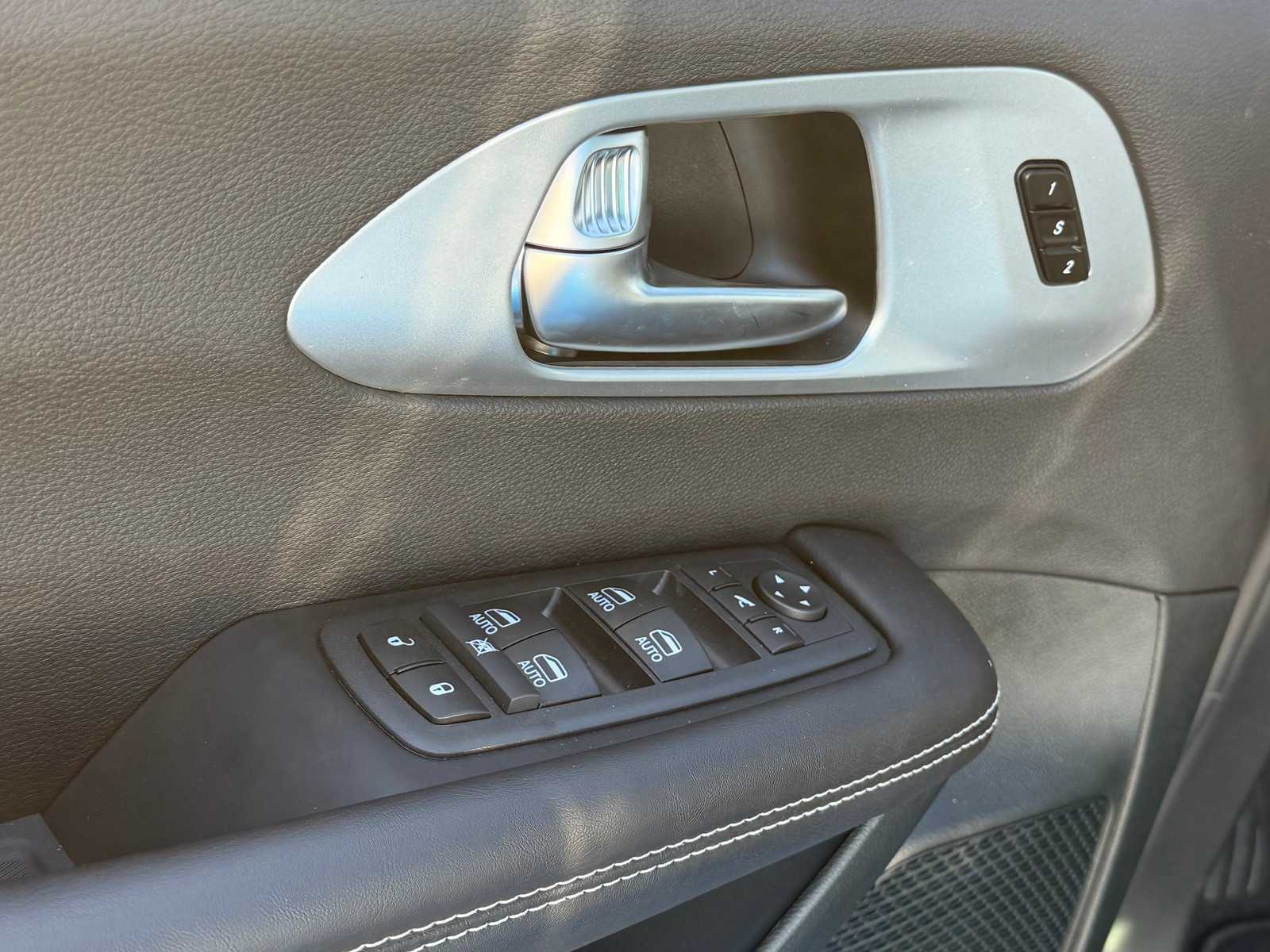 Thumbnail: 2026 Chrysler Pacifica - 14