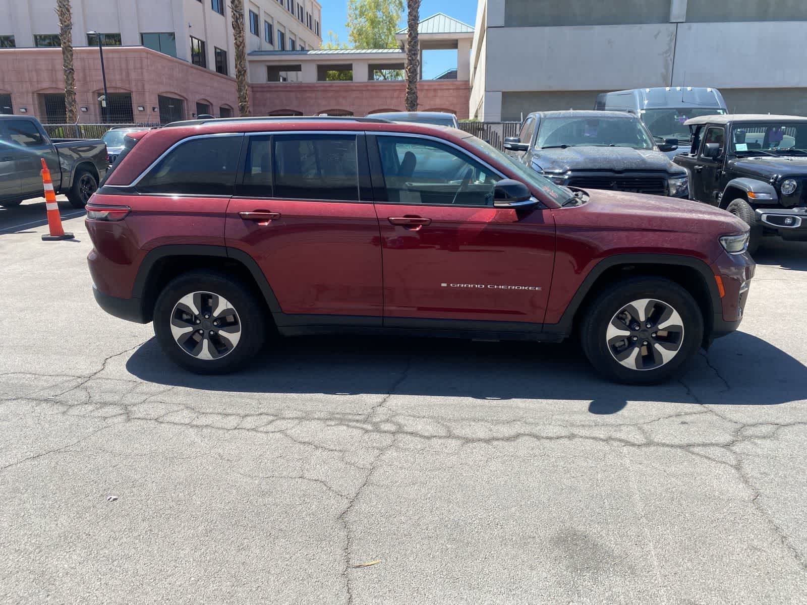 Thumbnail: 2023 Jeep Grand Cherokee - 4