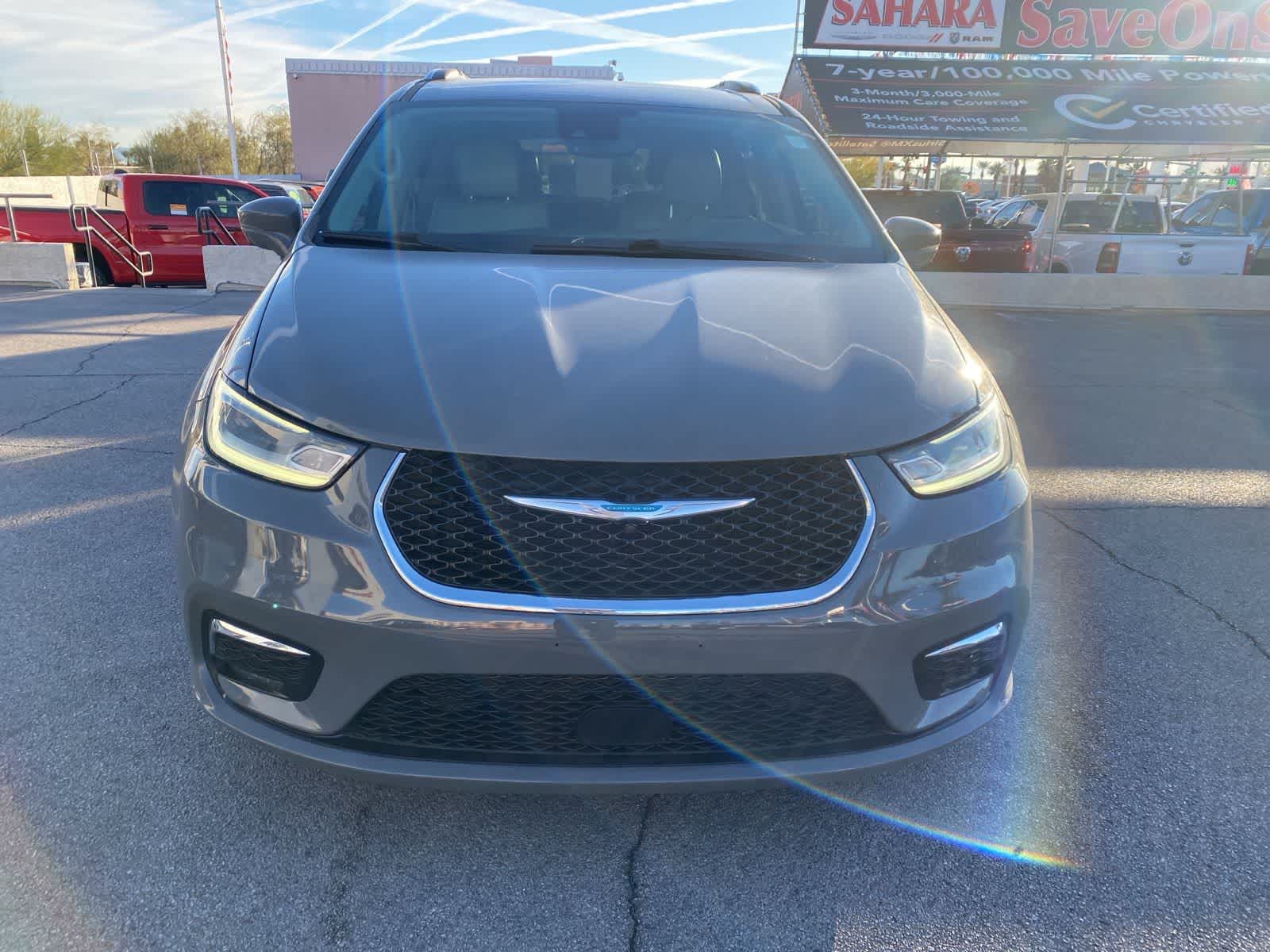 Thumbnail: 2021 Chrysler Pacifica - 3