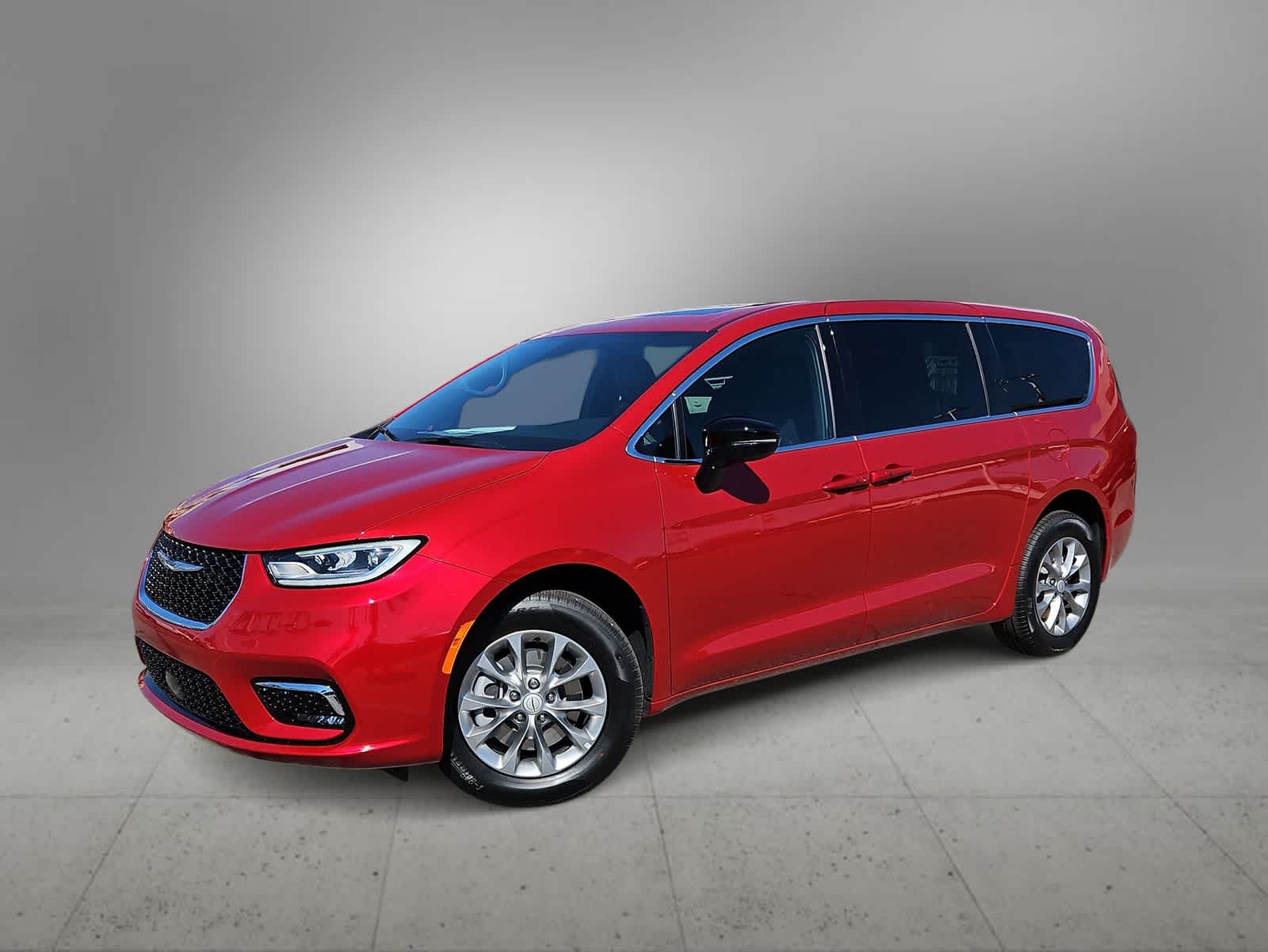 2026 Chrysler Pacifica Select's photo