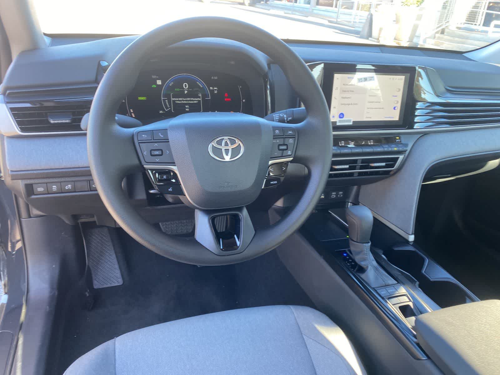 Thumbnail: 2025 Toyota Camry - 10