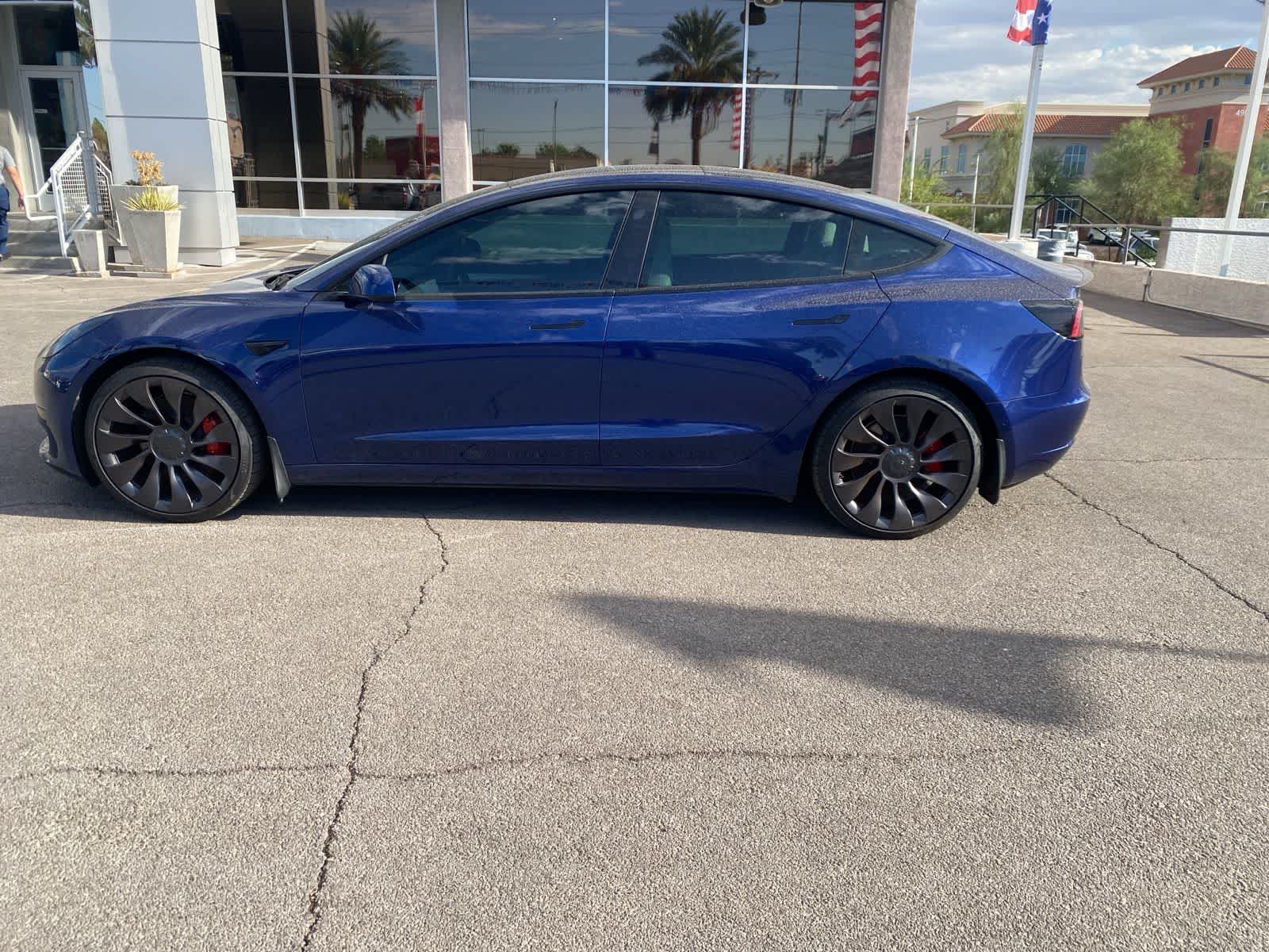 Thumbnail: 2022 Tesla Model 3 - 9