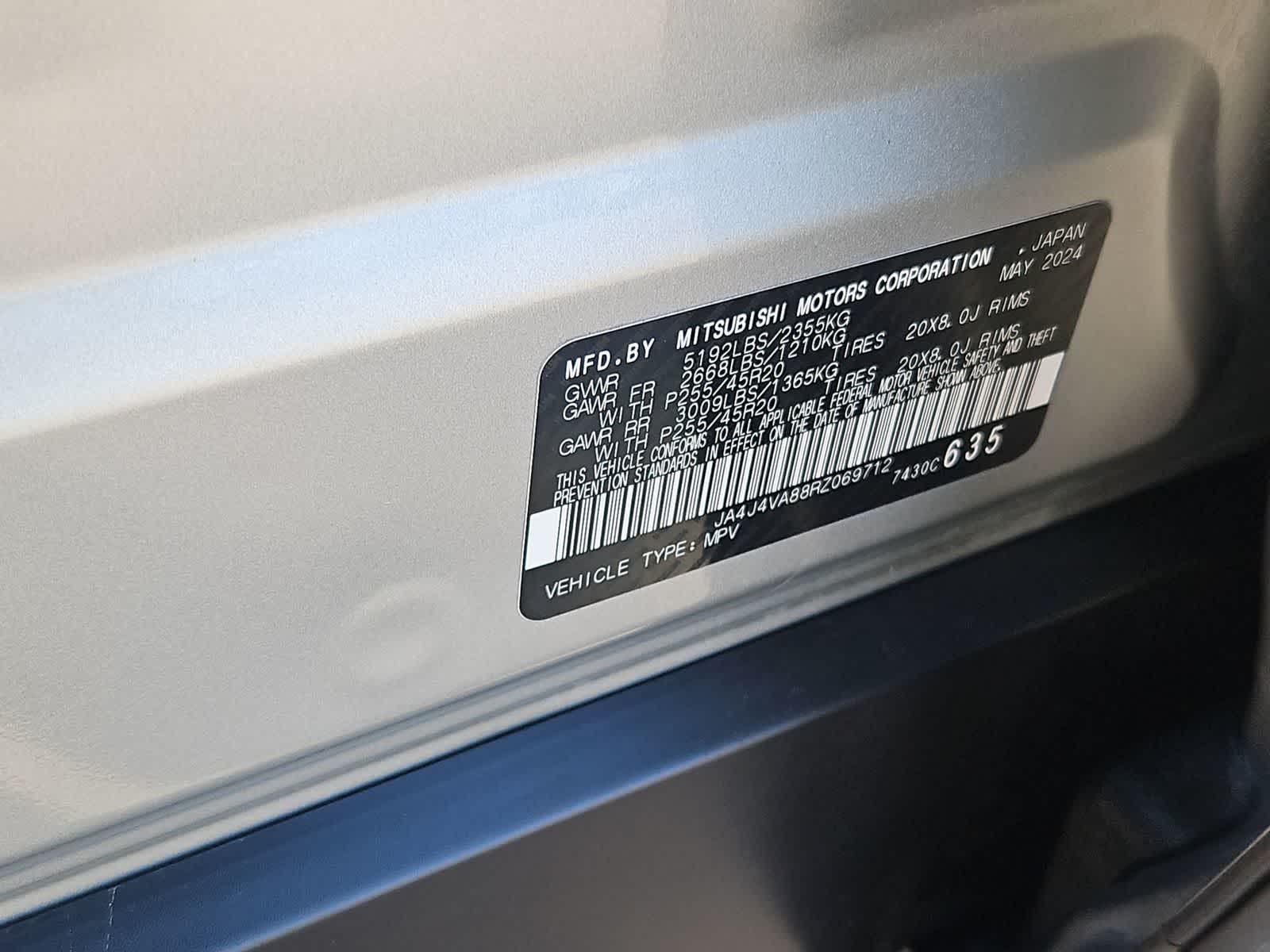 Thumbnail: 2024 Mitsubishi Outlander - 35