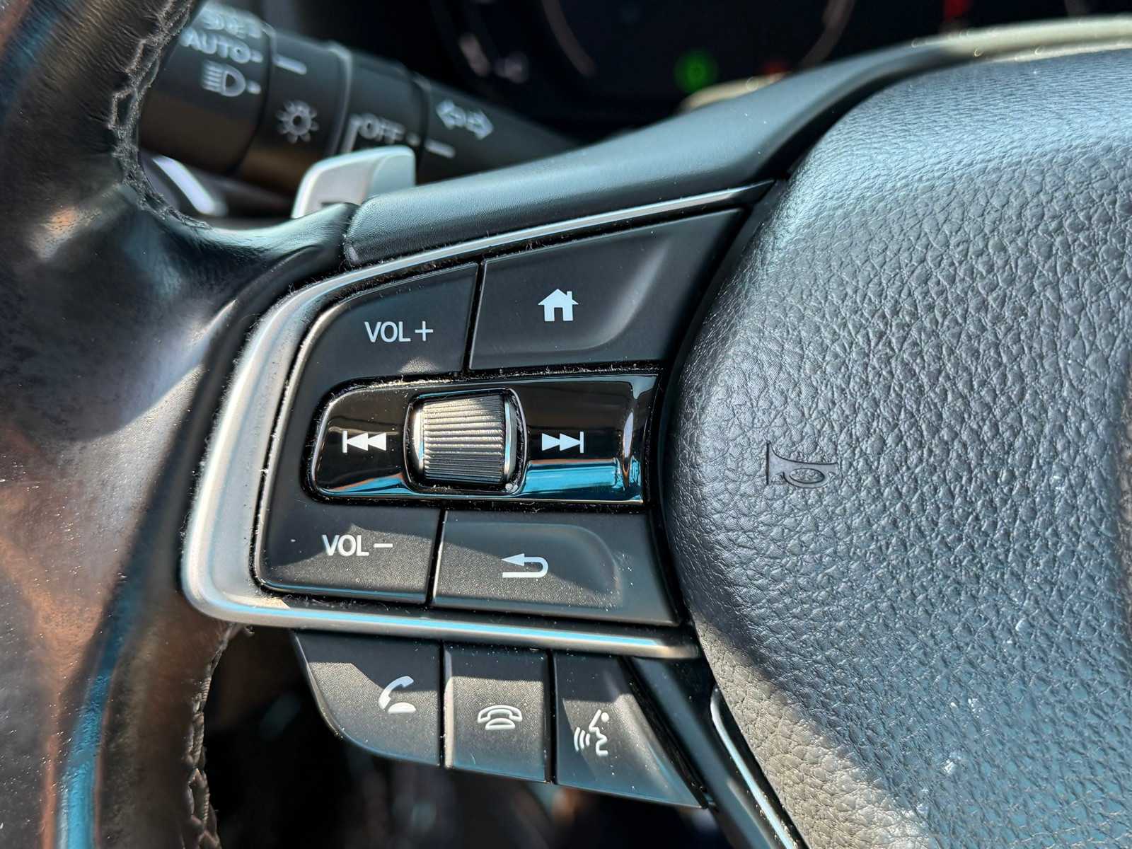 Thumbnail: 2018 Honda Accord - 16