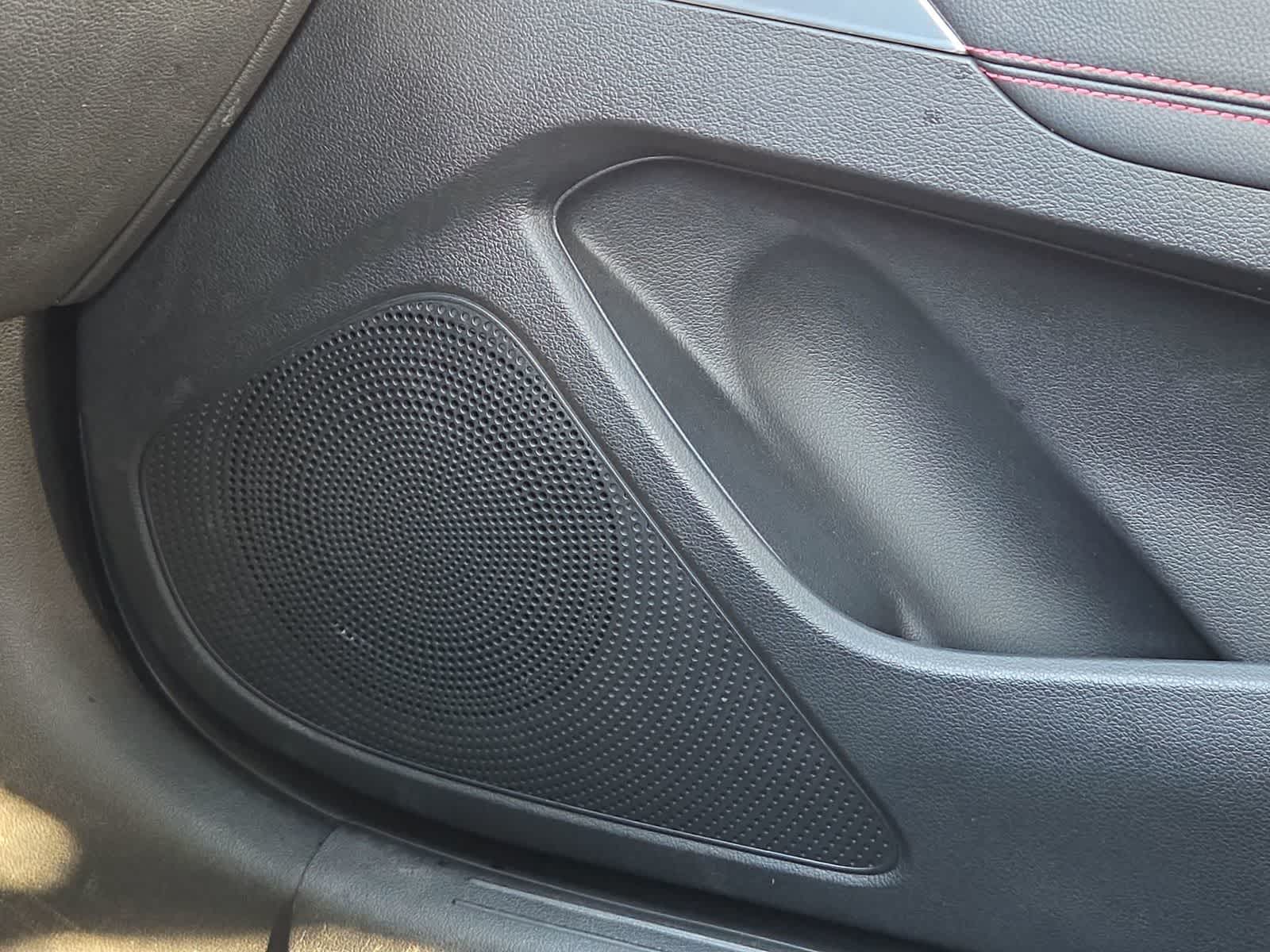 Thumbnail: 2023 Genesis G70 - 32