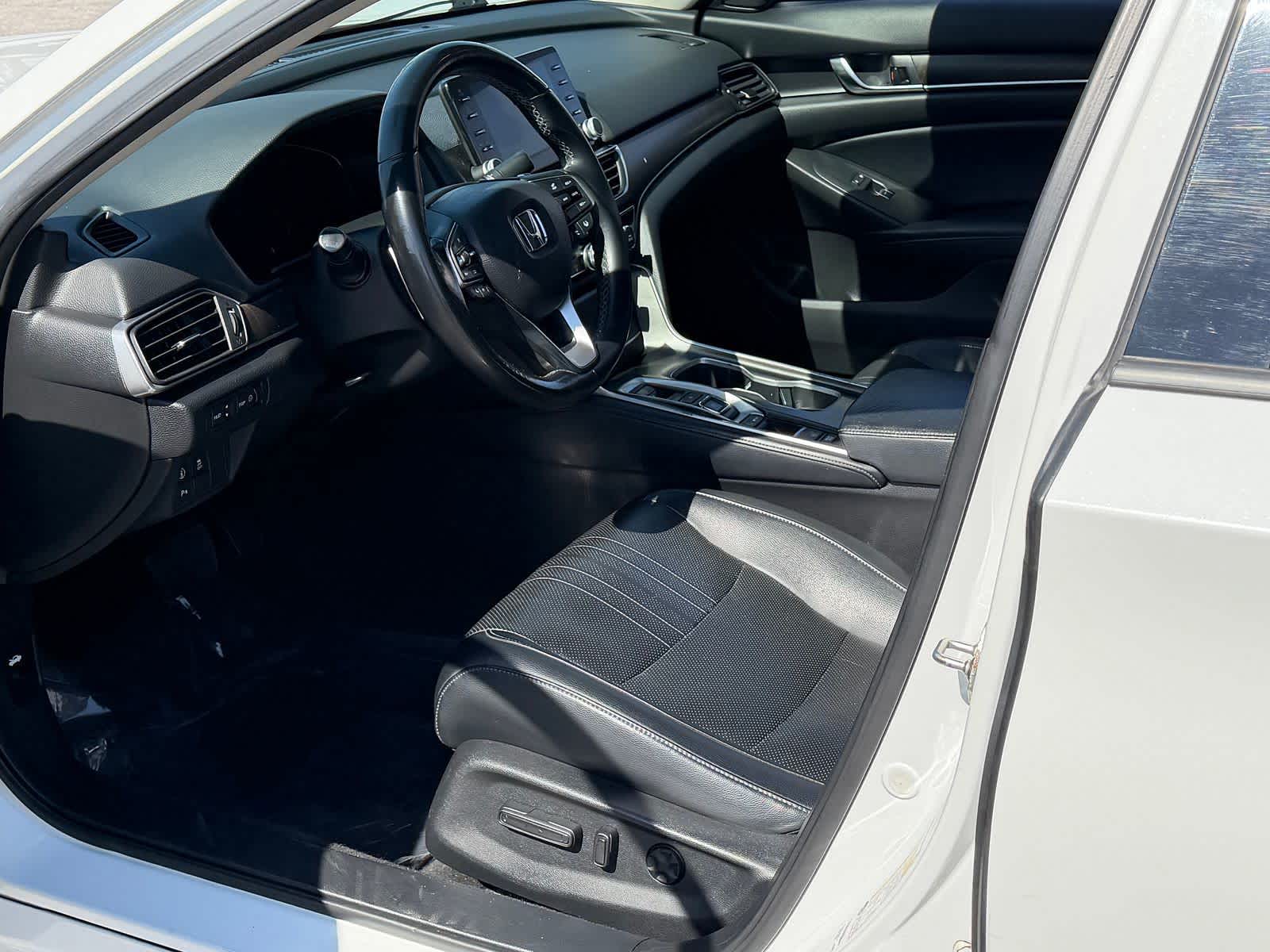 Thumbnail: 2018 Honda Accord - 13